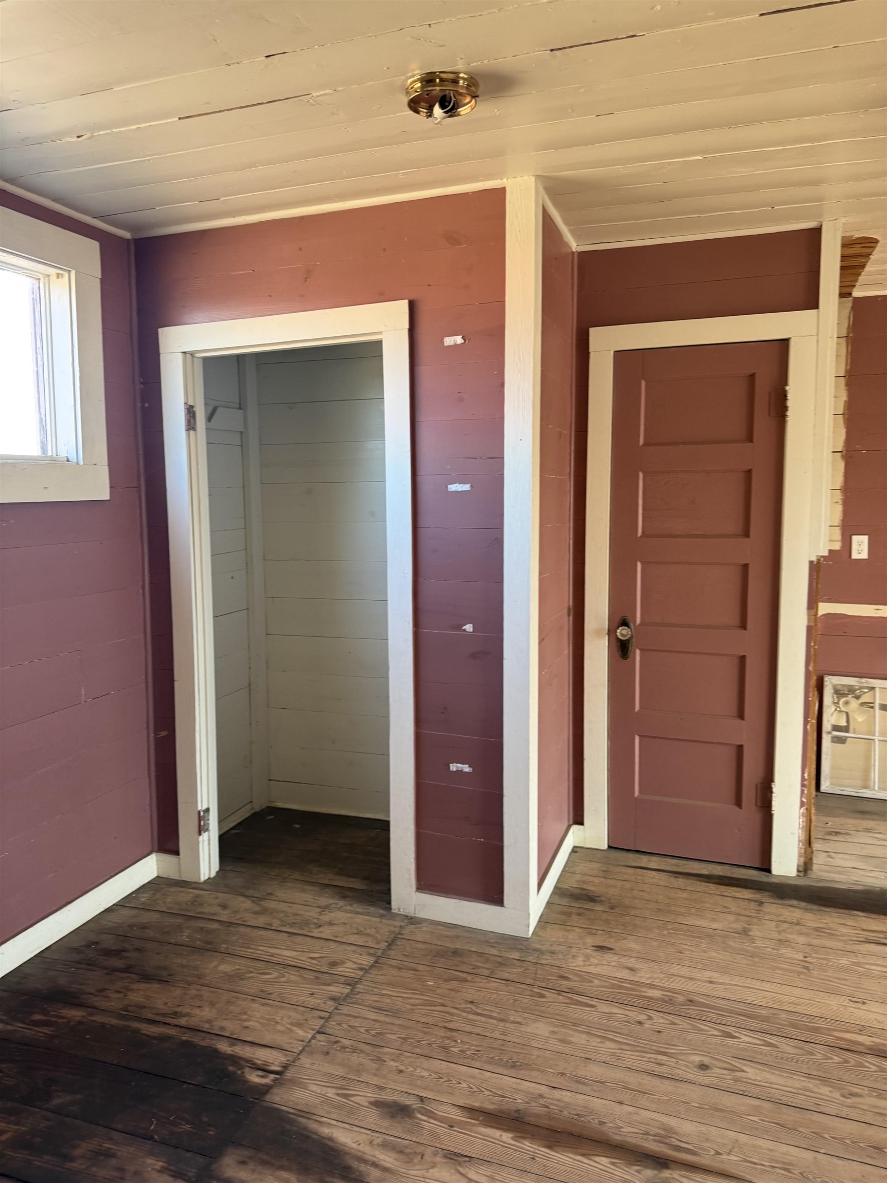 1023 Avenue G Property Photo 12
