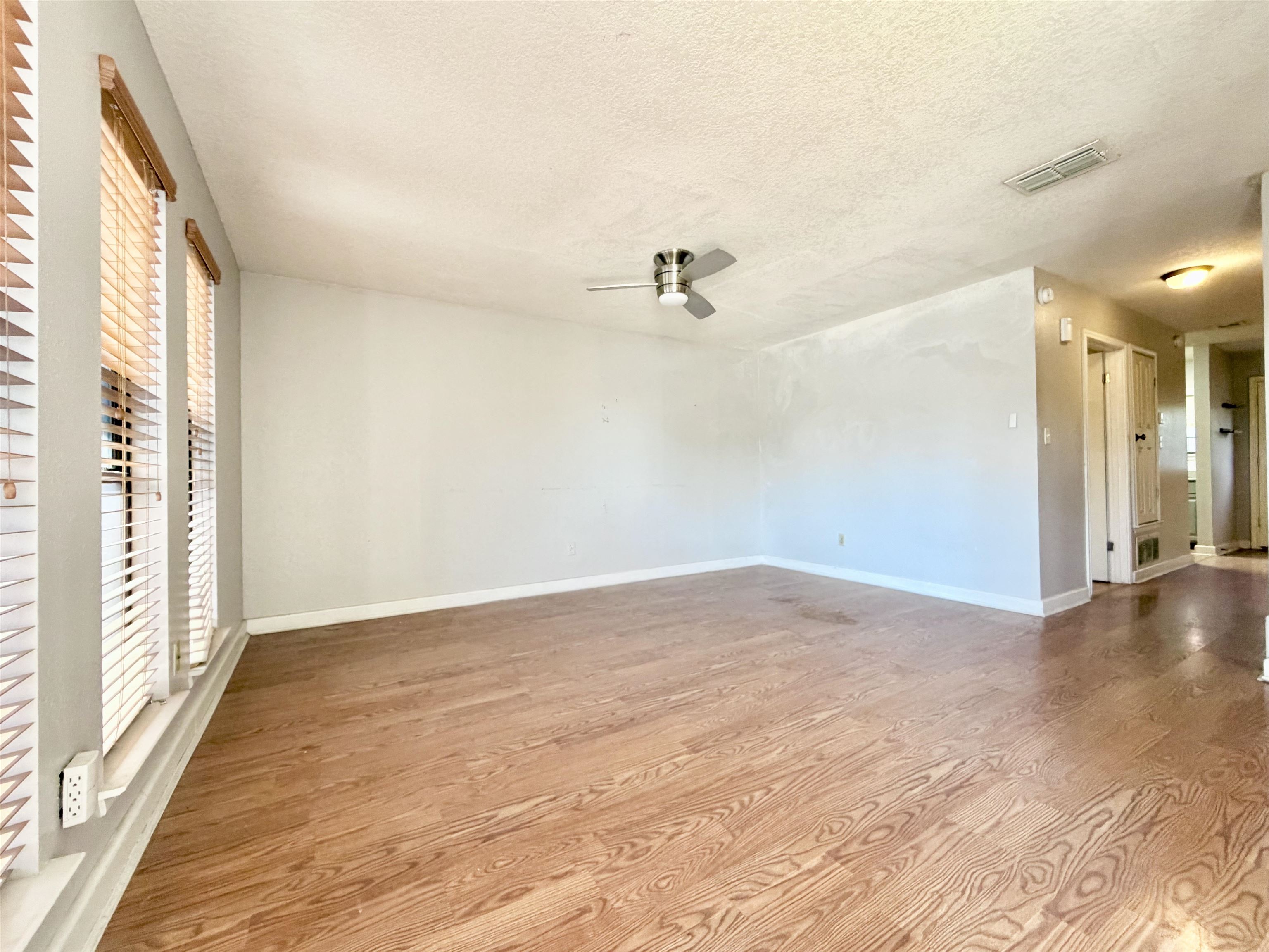 101 W Del Mar Blvd 7e Property Photo 5