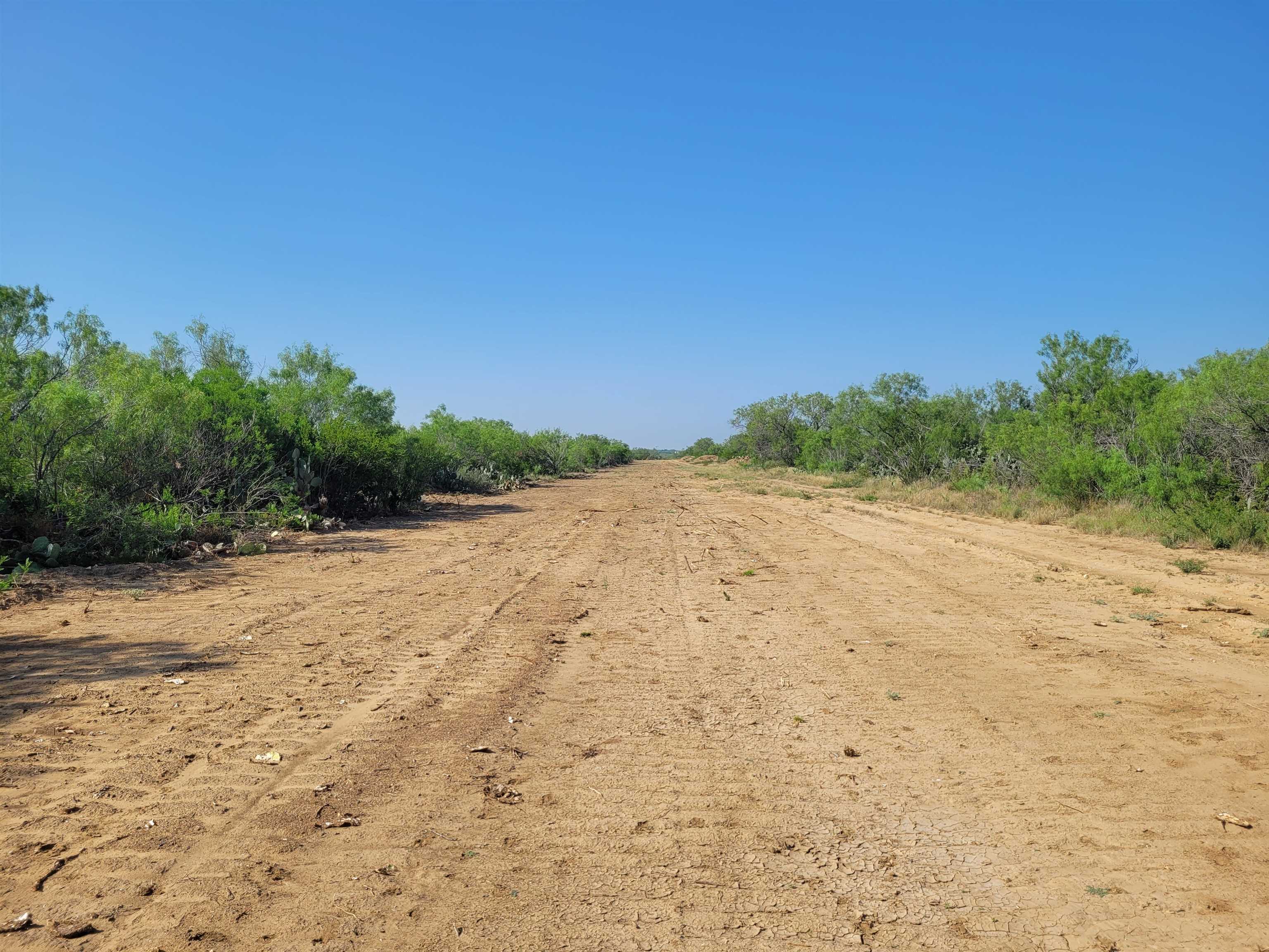 1000 U.s. Hwy 83 Property Photo 9