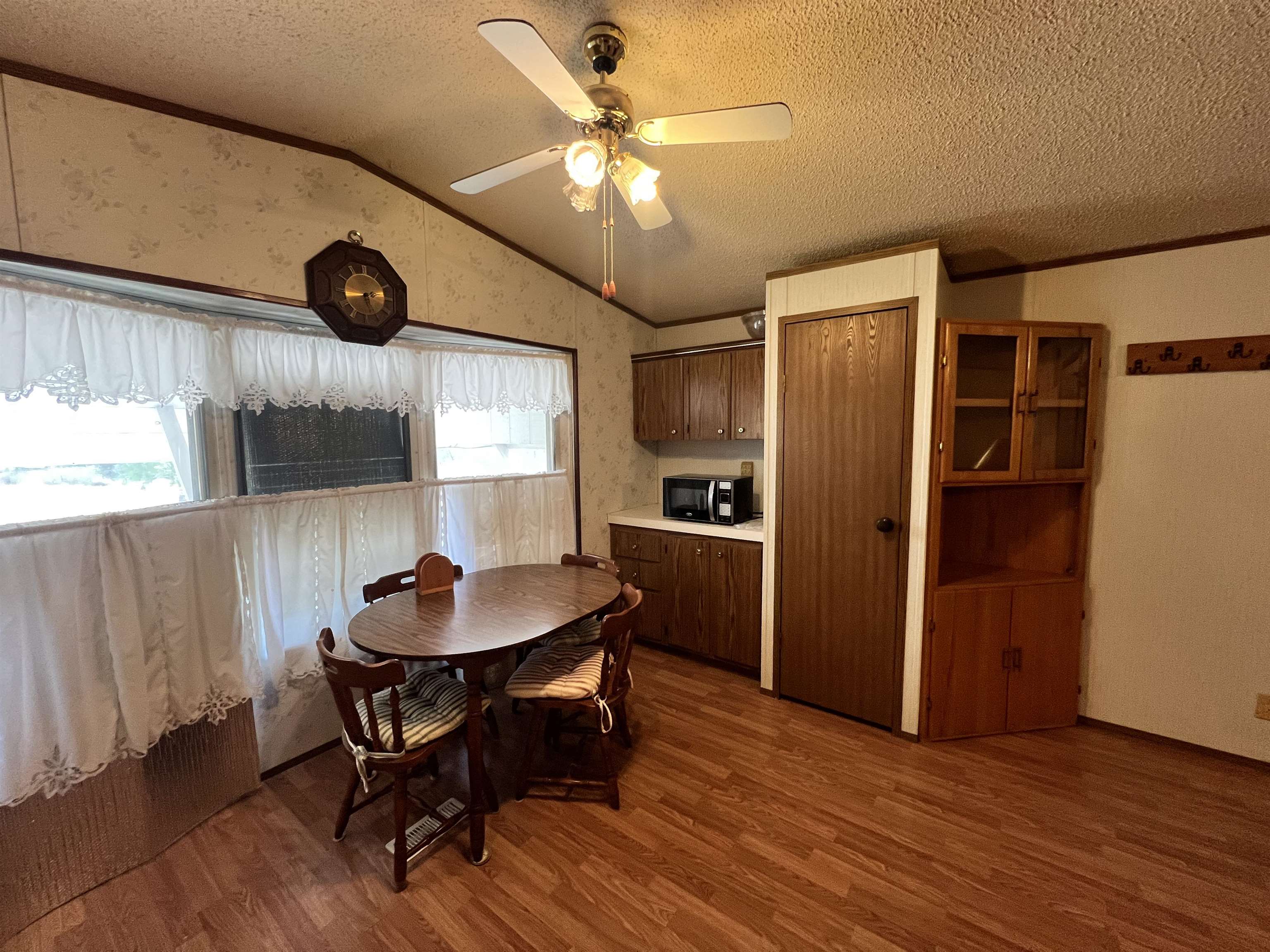 134 Sunshine Ln. Property Photo 15
