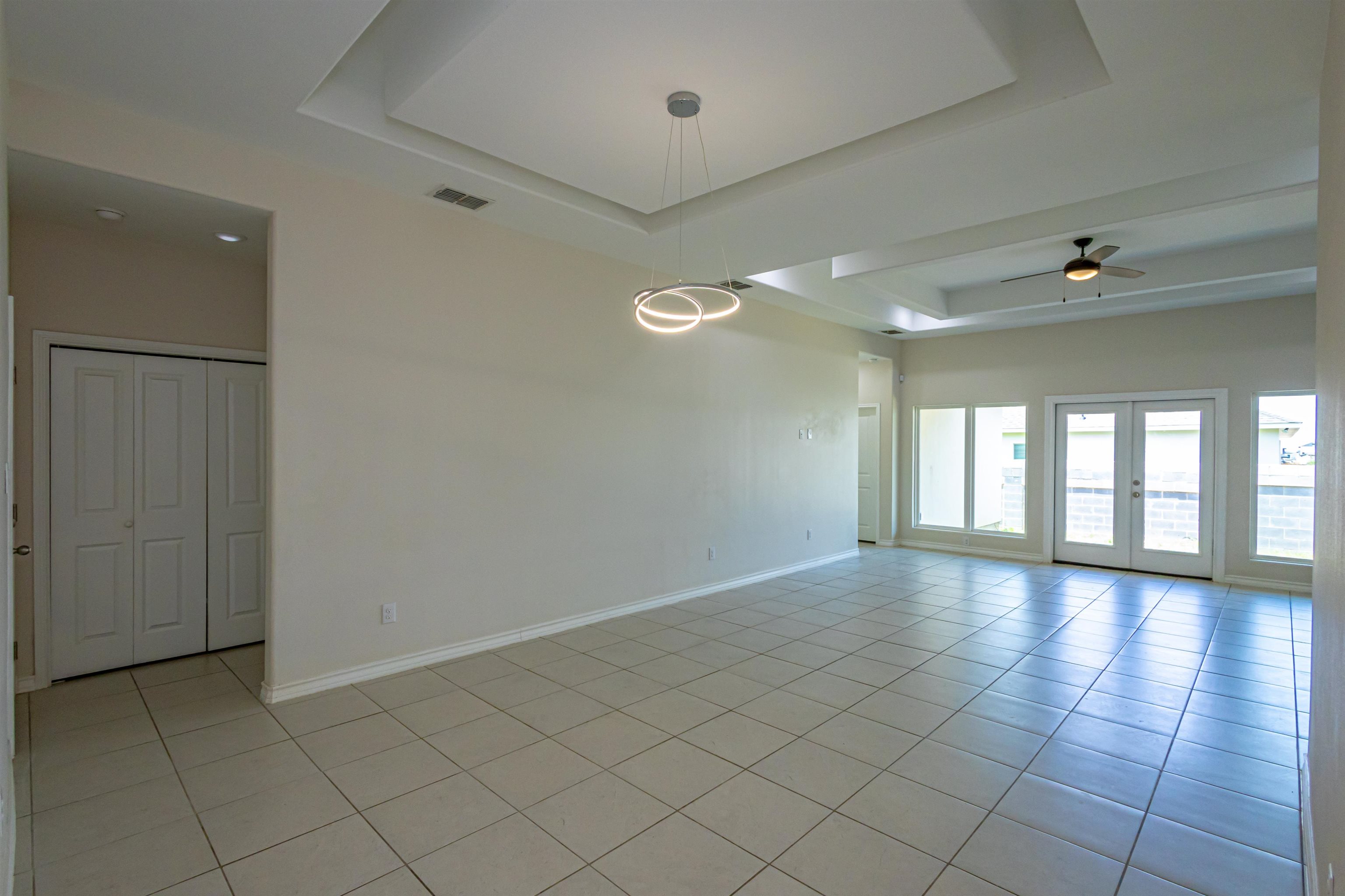 1512 Latigo Loop Property Photo 3
