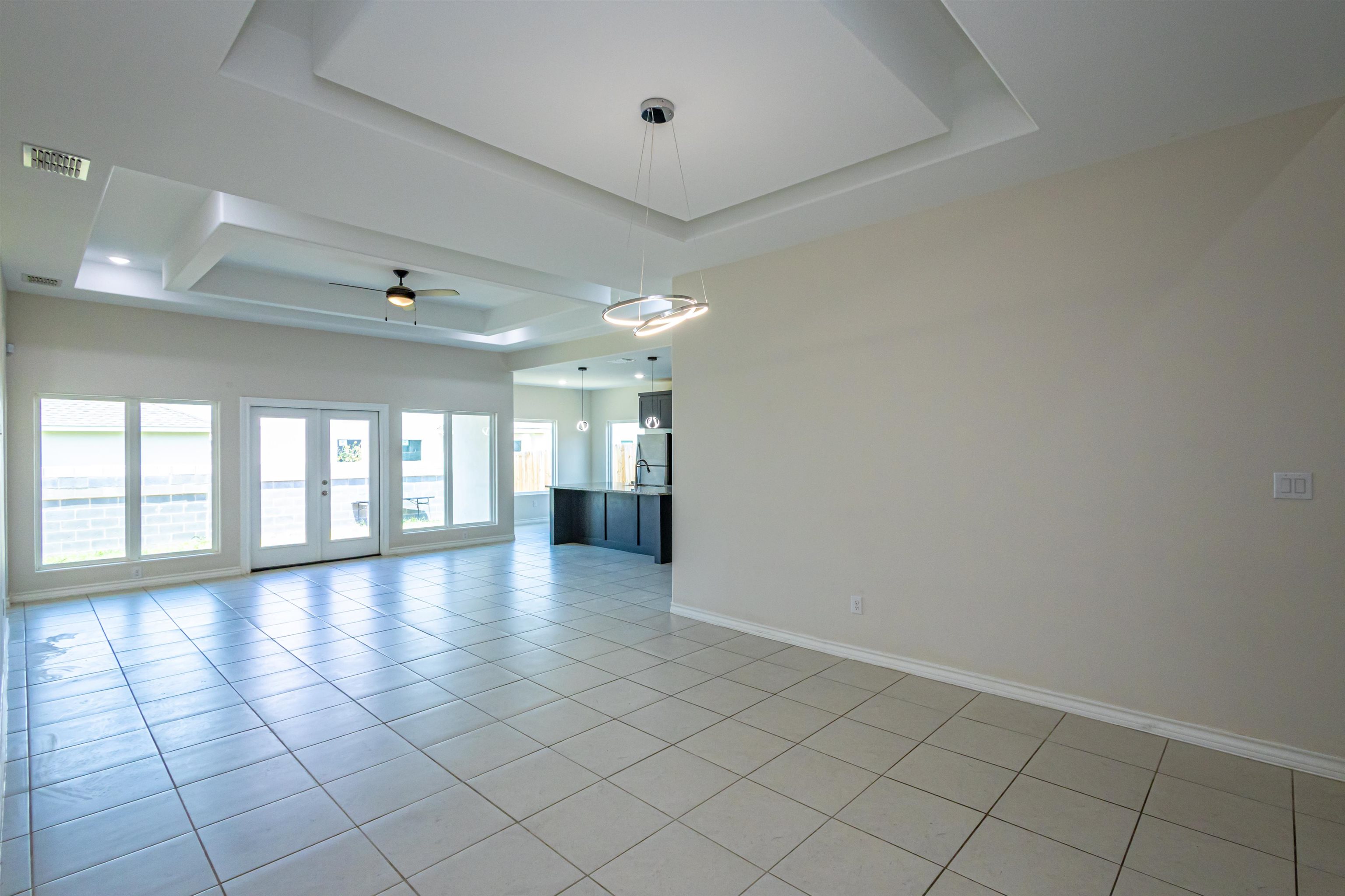 1512 Latigo Loop Property Photo 4