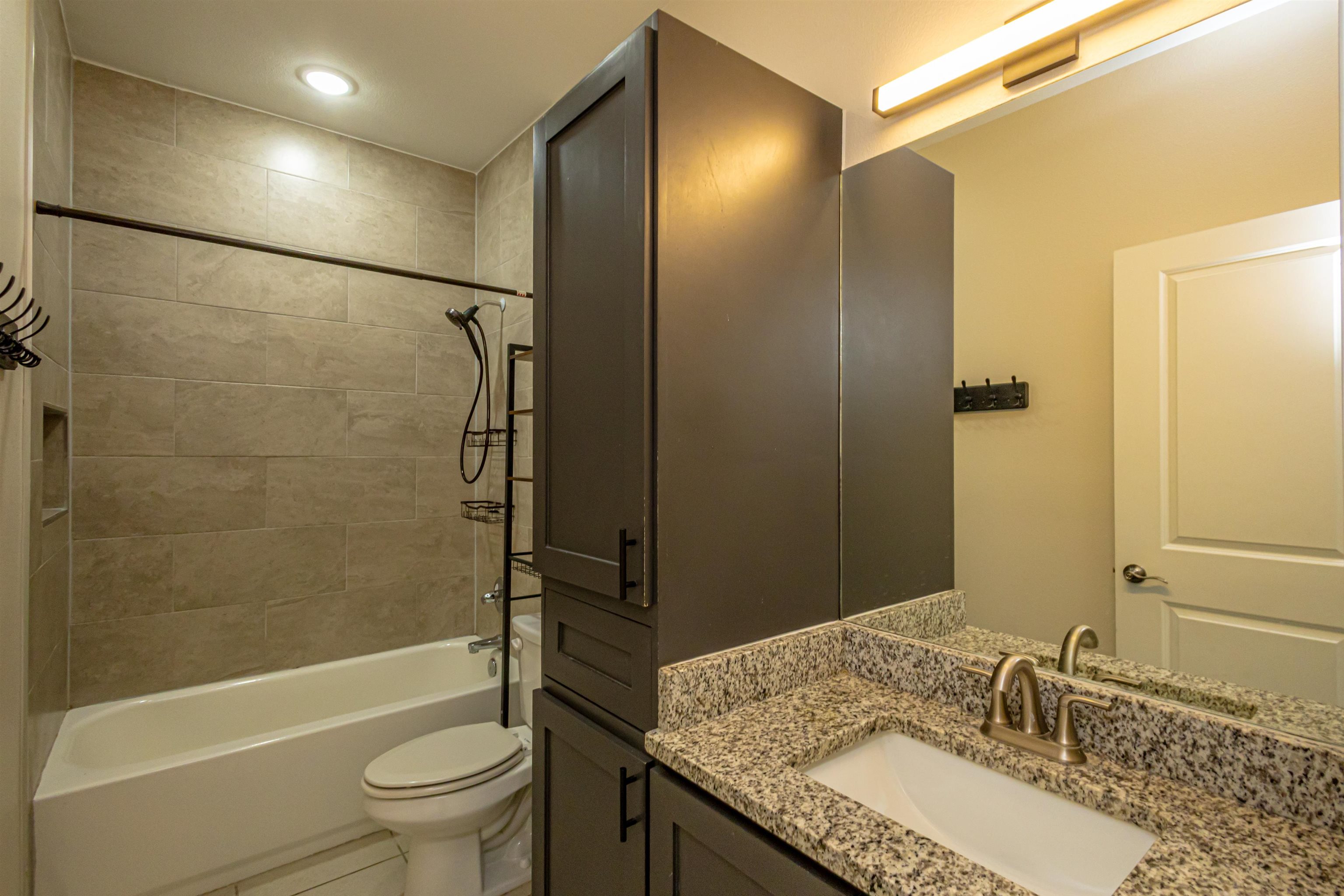 1512 Latigo Loop Property Photo 18