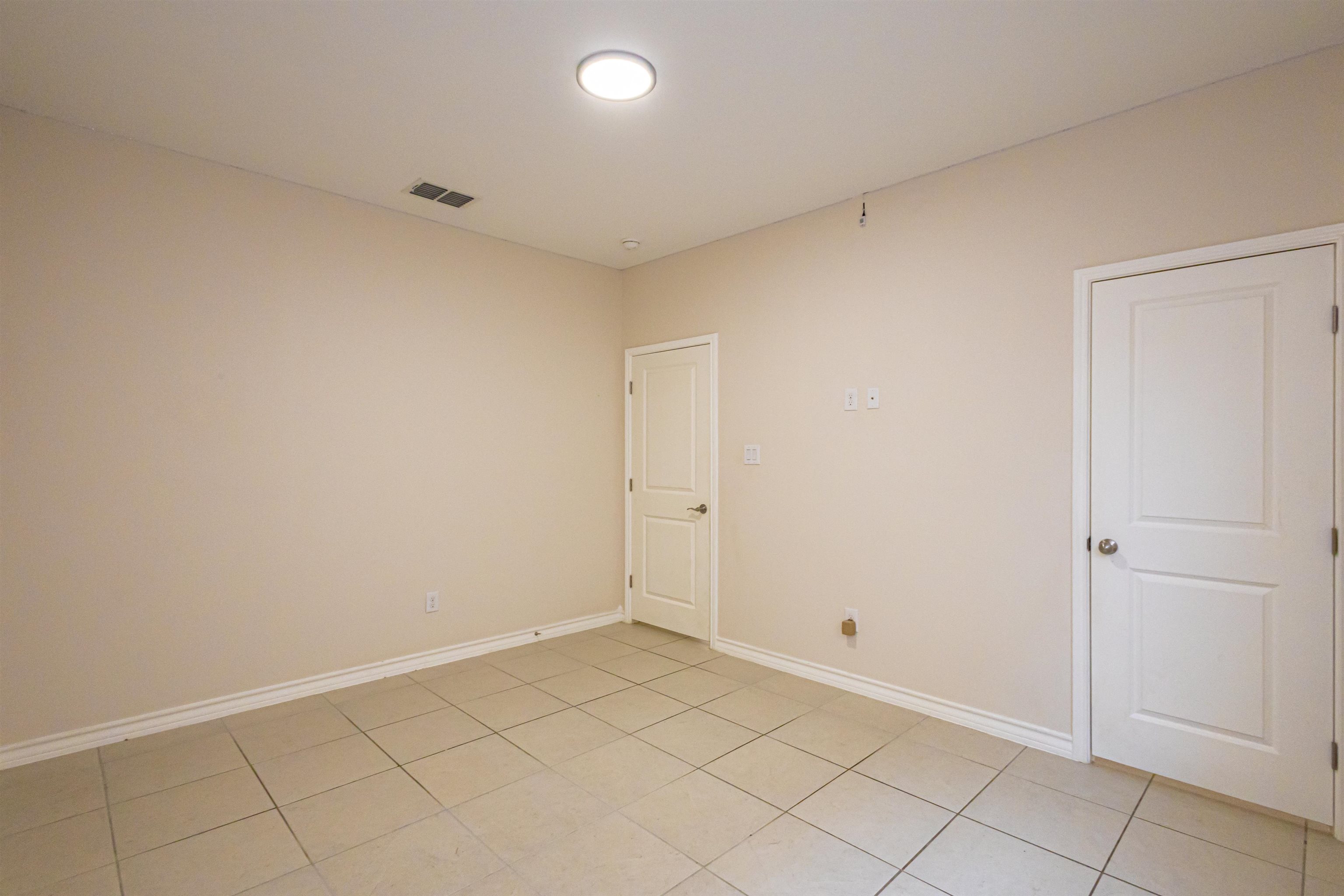 1512 Latigo Loop Property Photo 23