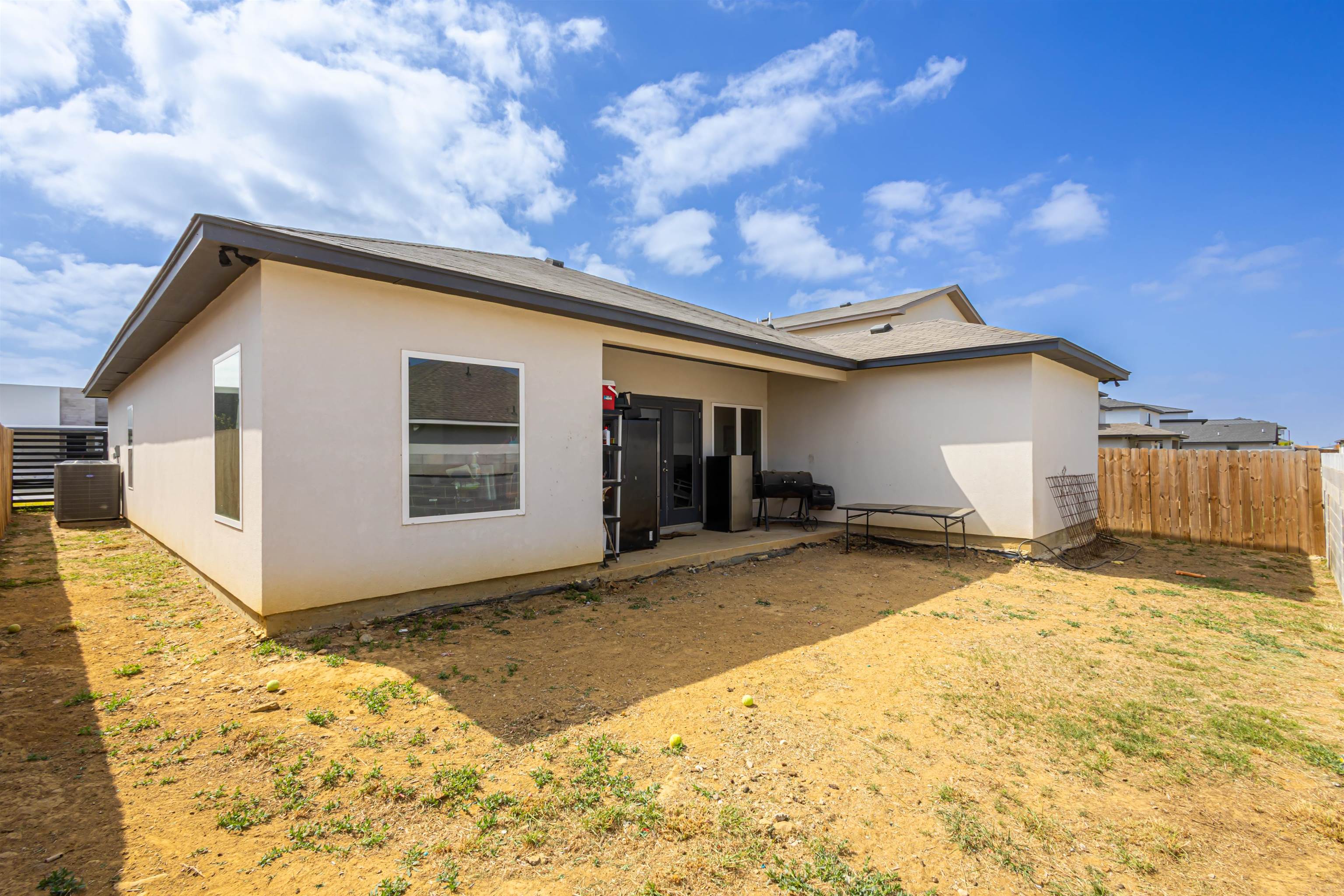 1512 Latigo Loop Property Photo 26