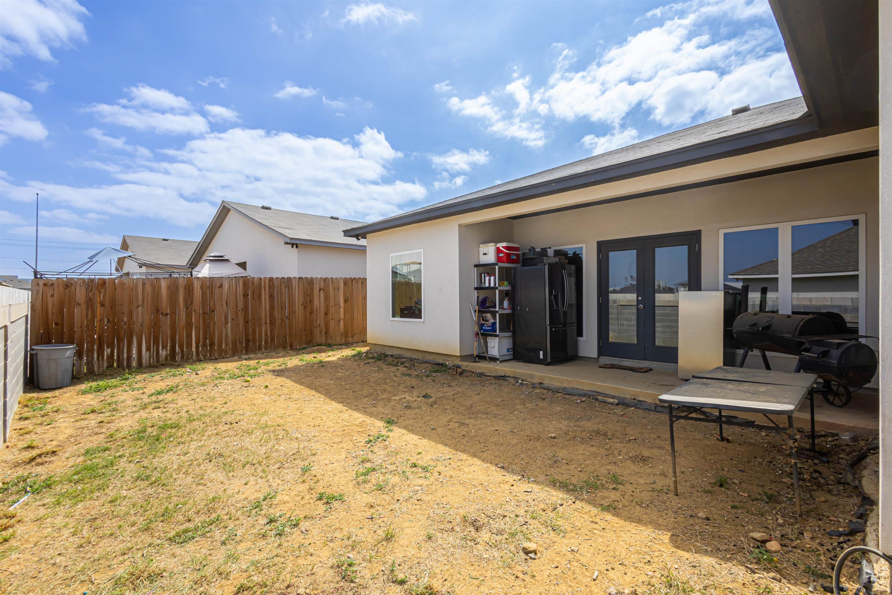 1512 Latigo Loop Property Photo 27