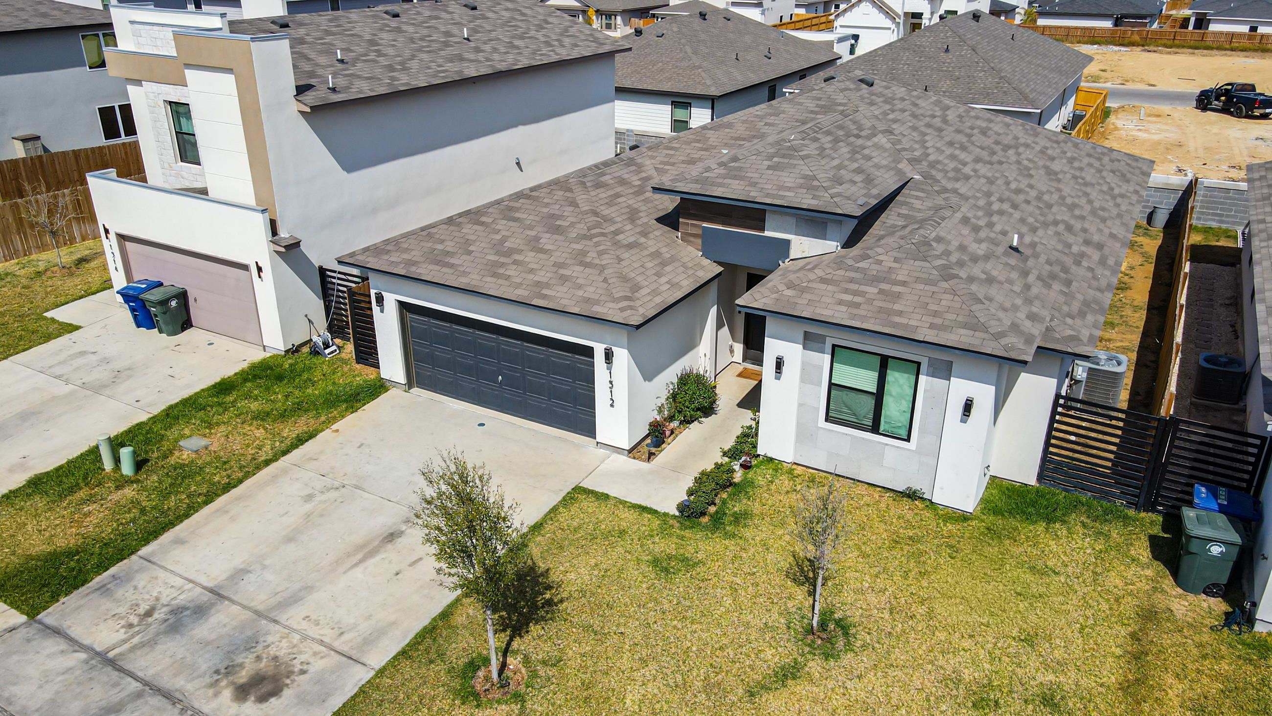 1512 Latigo Loop Property Photo 32