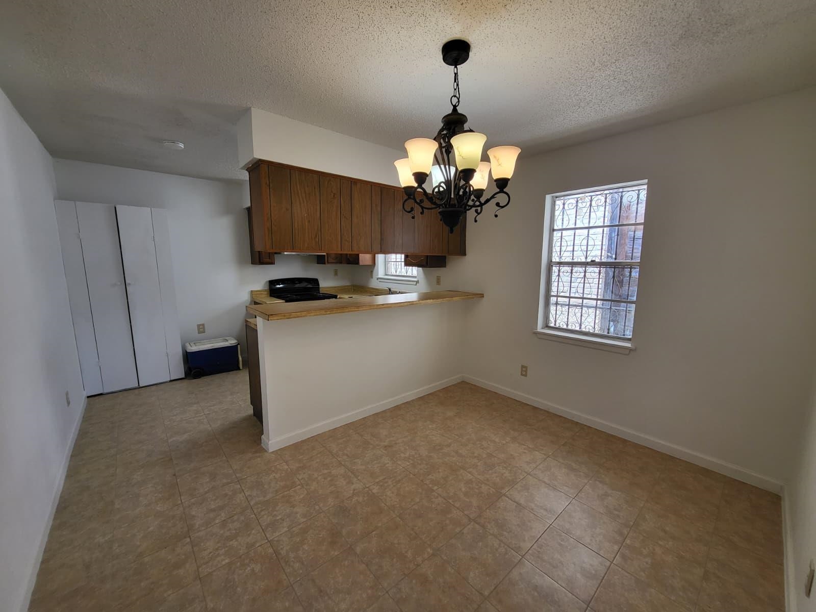 216 N Meadow Ave 1 Property Photo 10