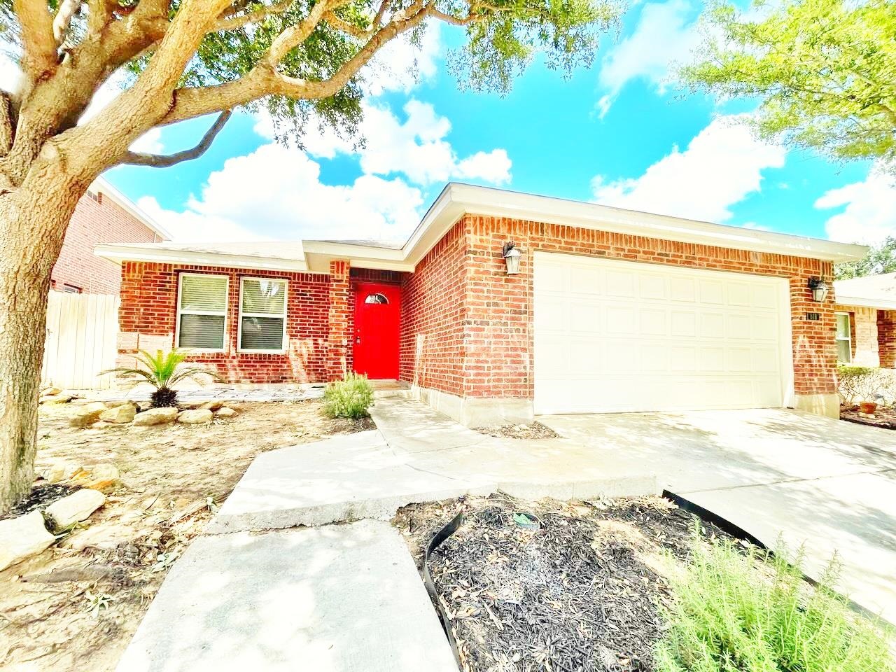 618 Ovenbird Thicket Dr Property Photo 1