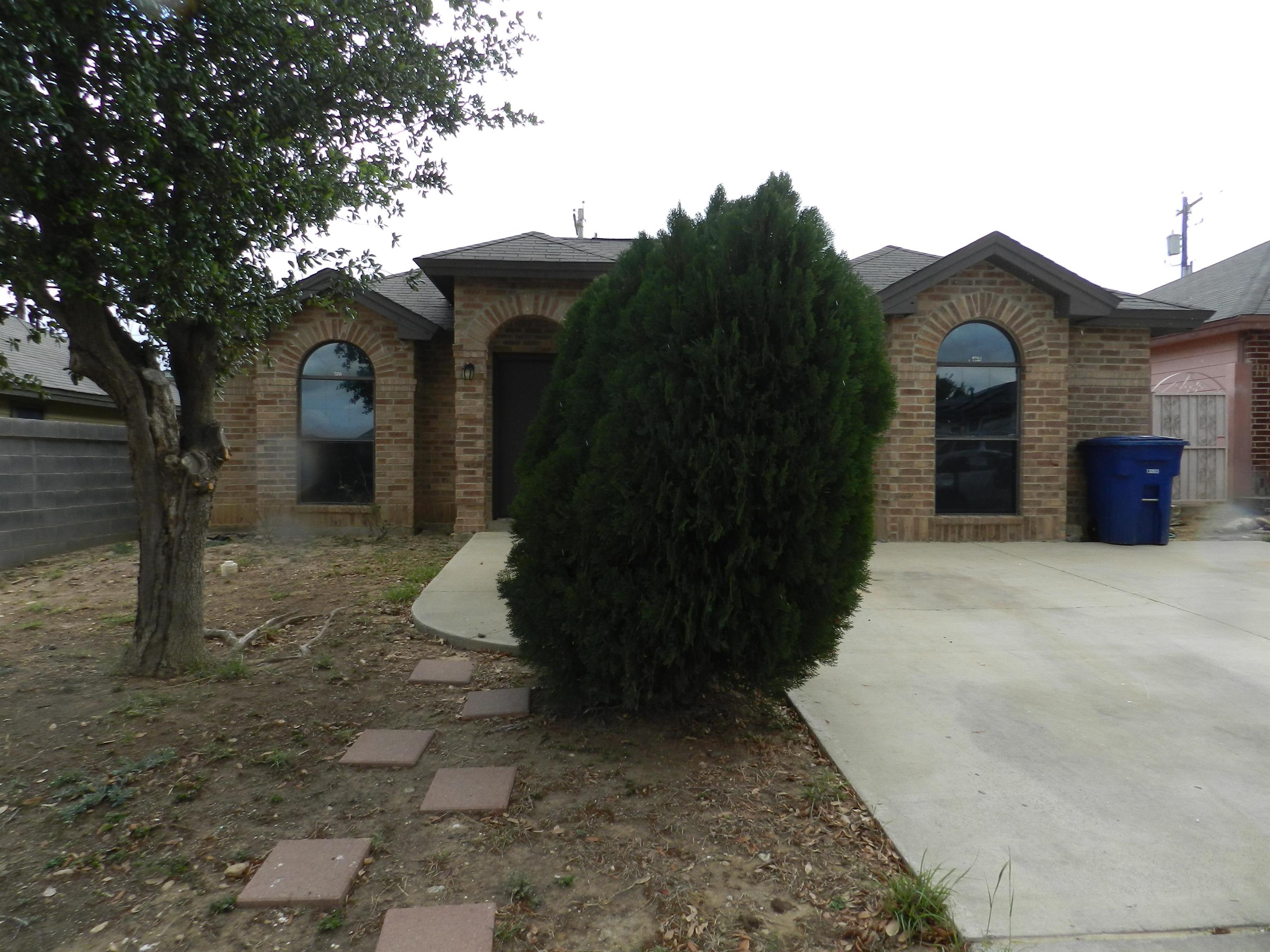5743 St Charles Lp Property Photo 1