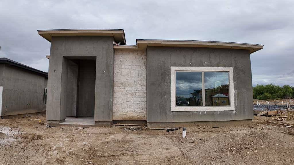 6015 Seminario Ln. Property Photo 1