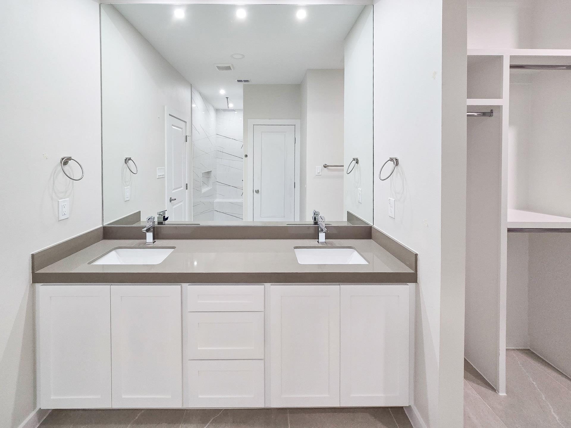 1018 Noyola Loop Property Photo 13