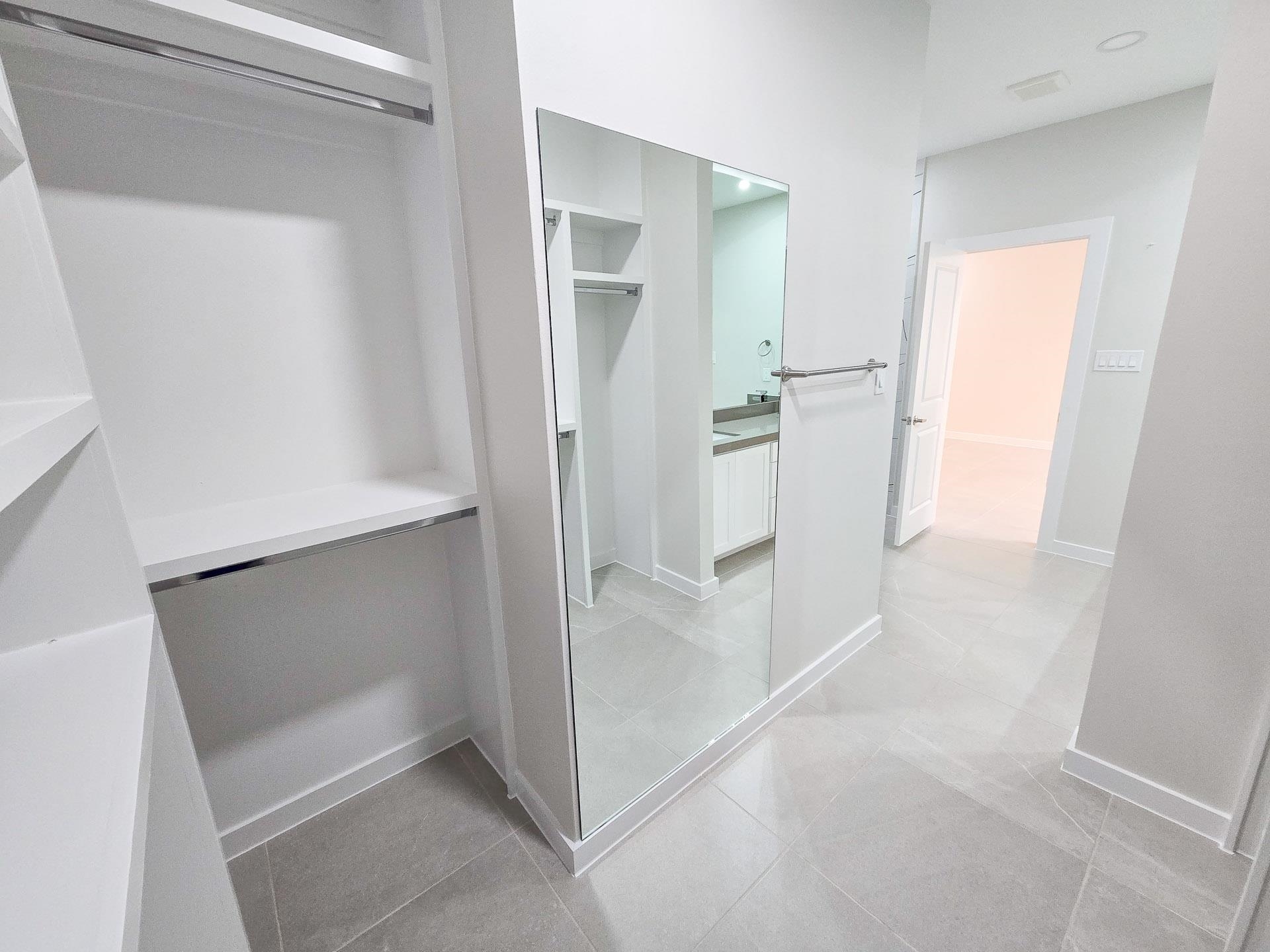 1018 Noyola Loop Property Photo 15