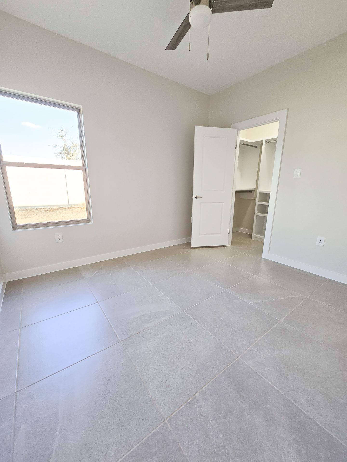 1018 Noyola Loop Property Photo 19