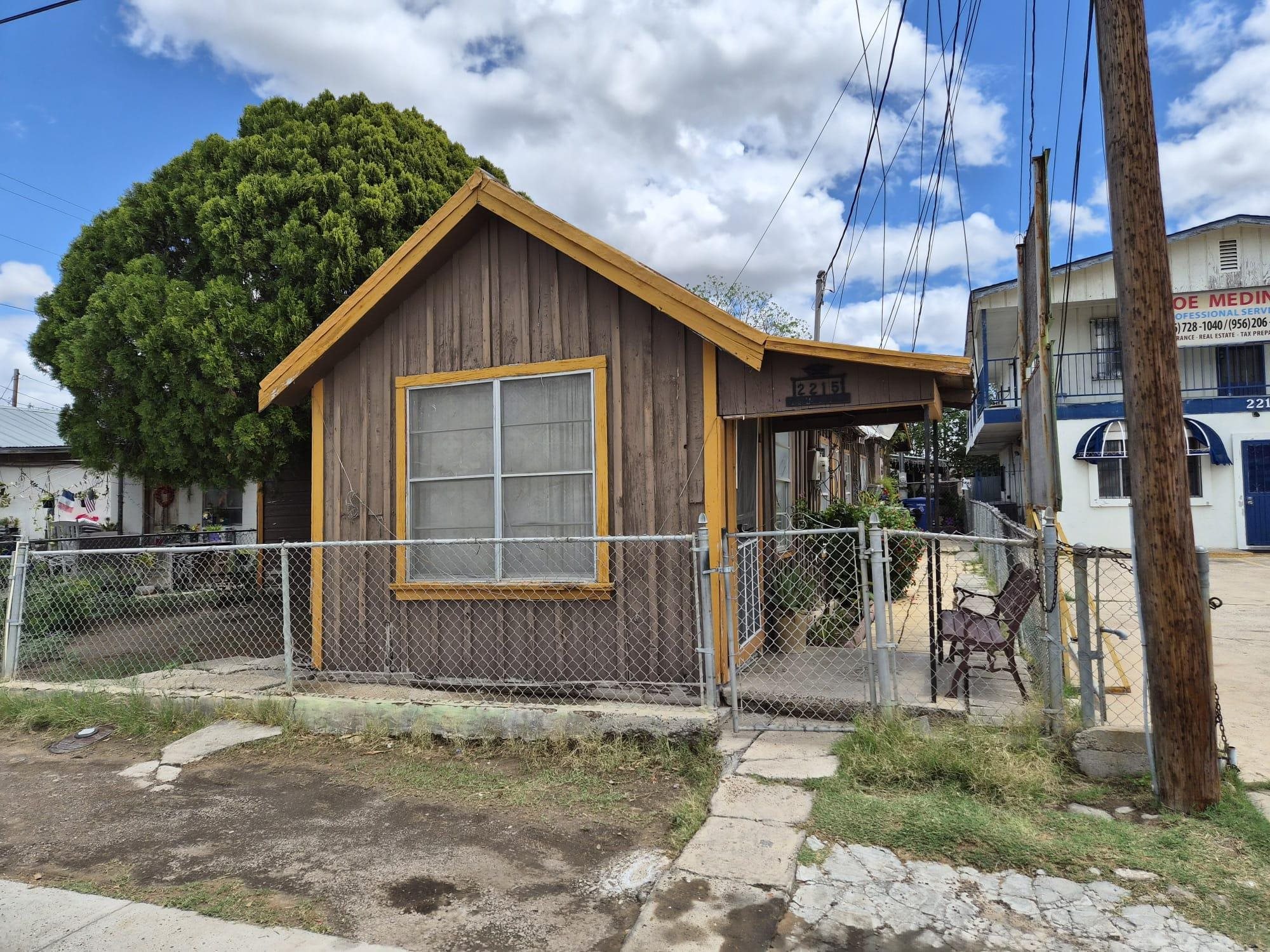 2215 San Dario Ave Property Photo 1