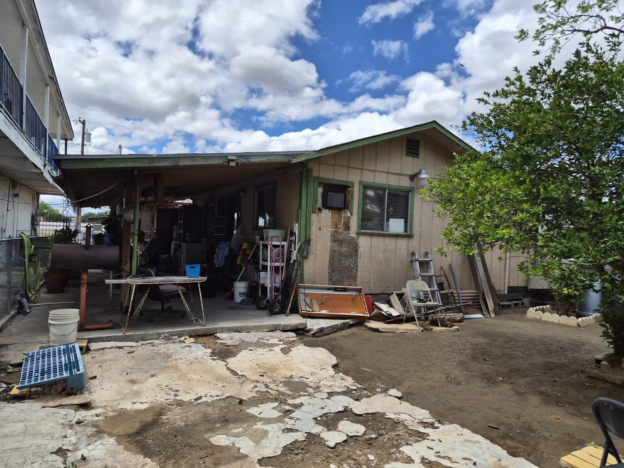 2215 San Dario Ave Property Photo 3