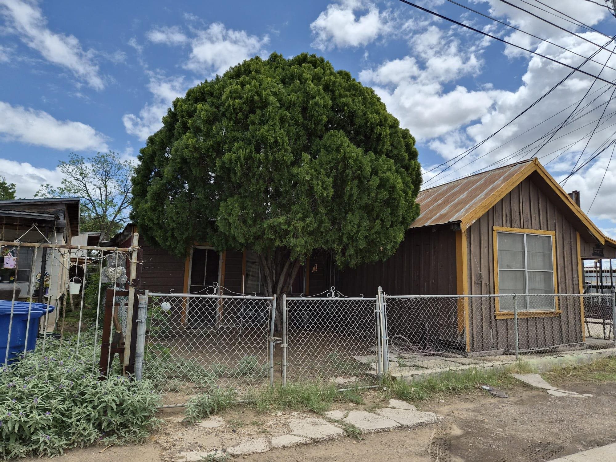 2215 San Dario Ave Property Photo 7