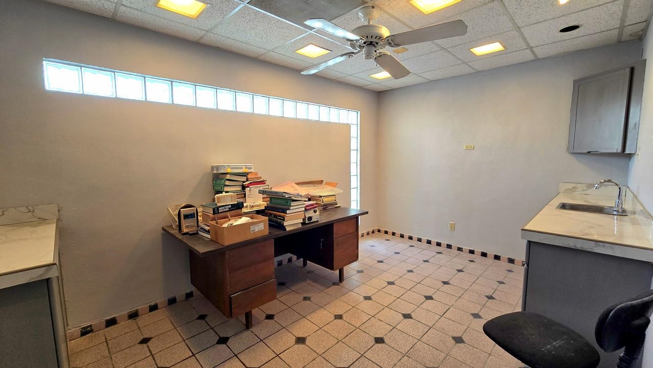 220 W Hillside Rd Property Photo 14