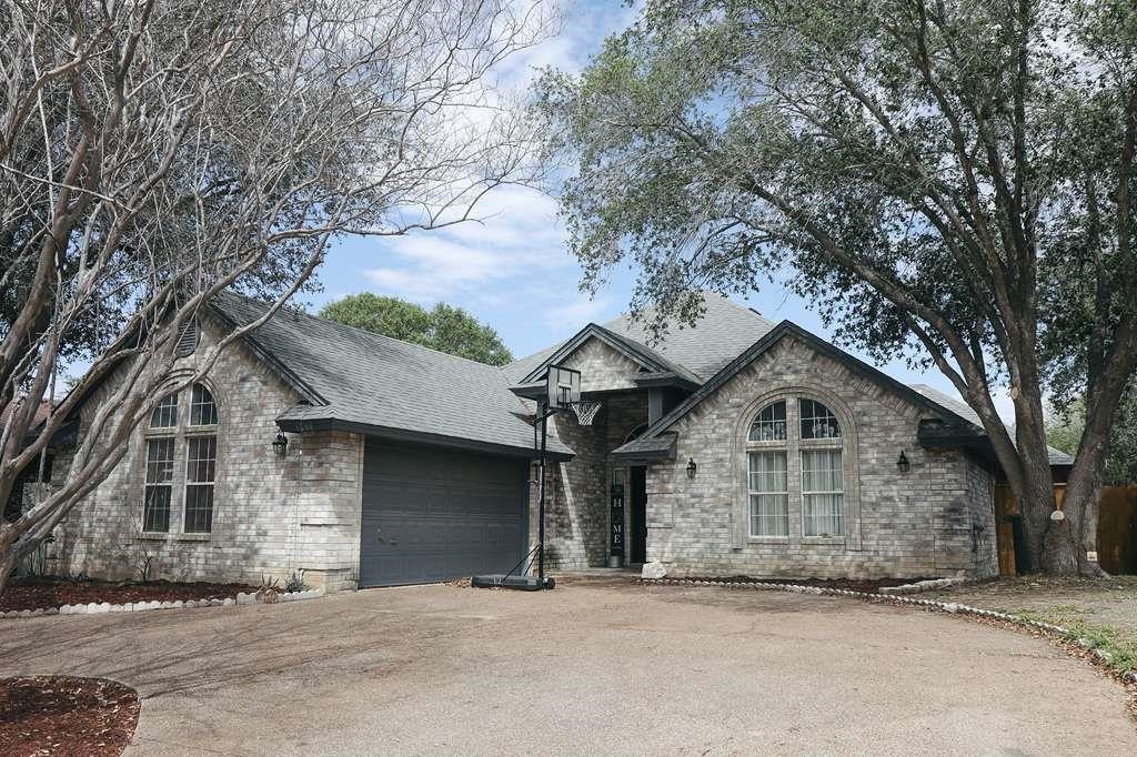 1608 Sherwood Dr