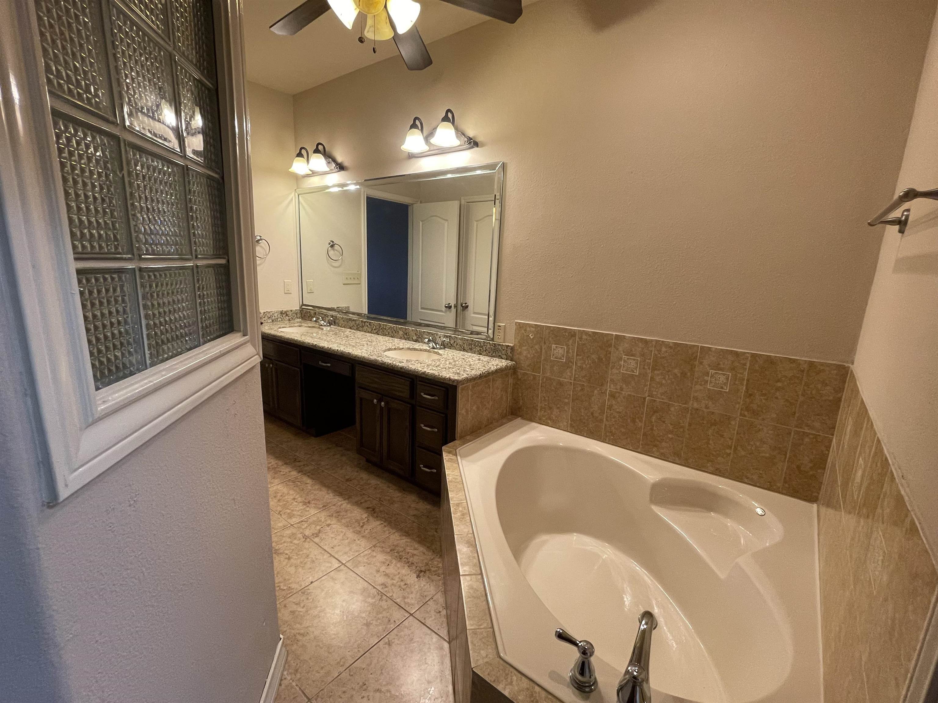 10606 Cabo Wabo Dr Property Photo 13