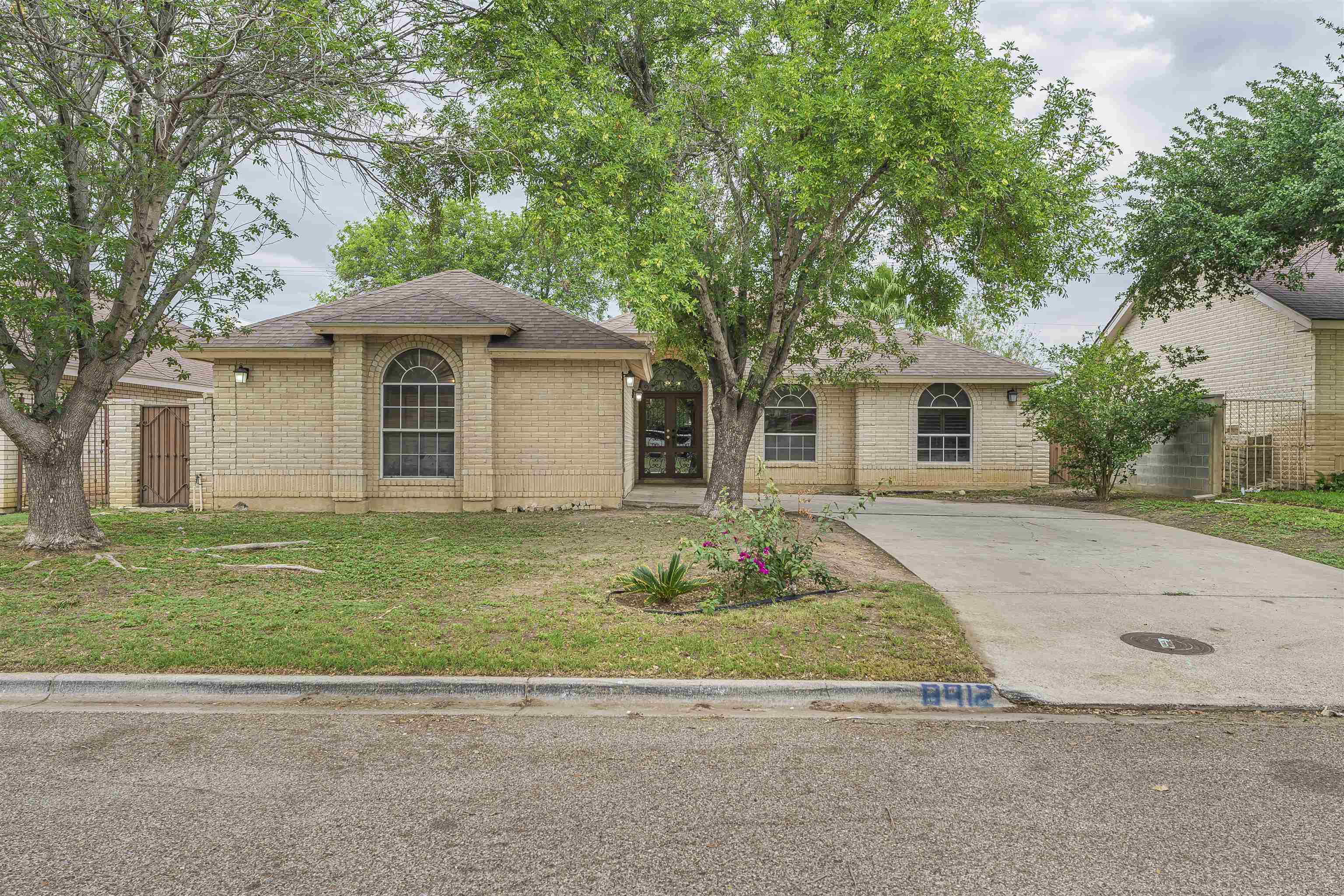 8912 Liberty Lp Property Photo 2