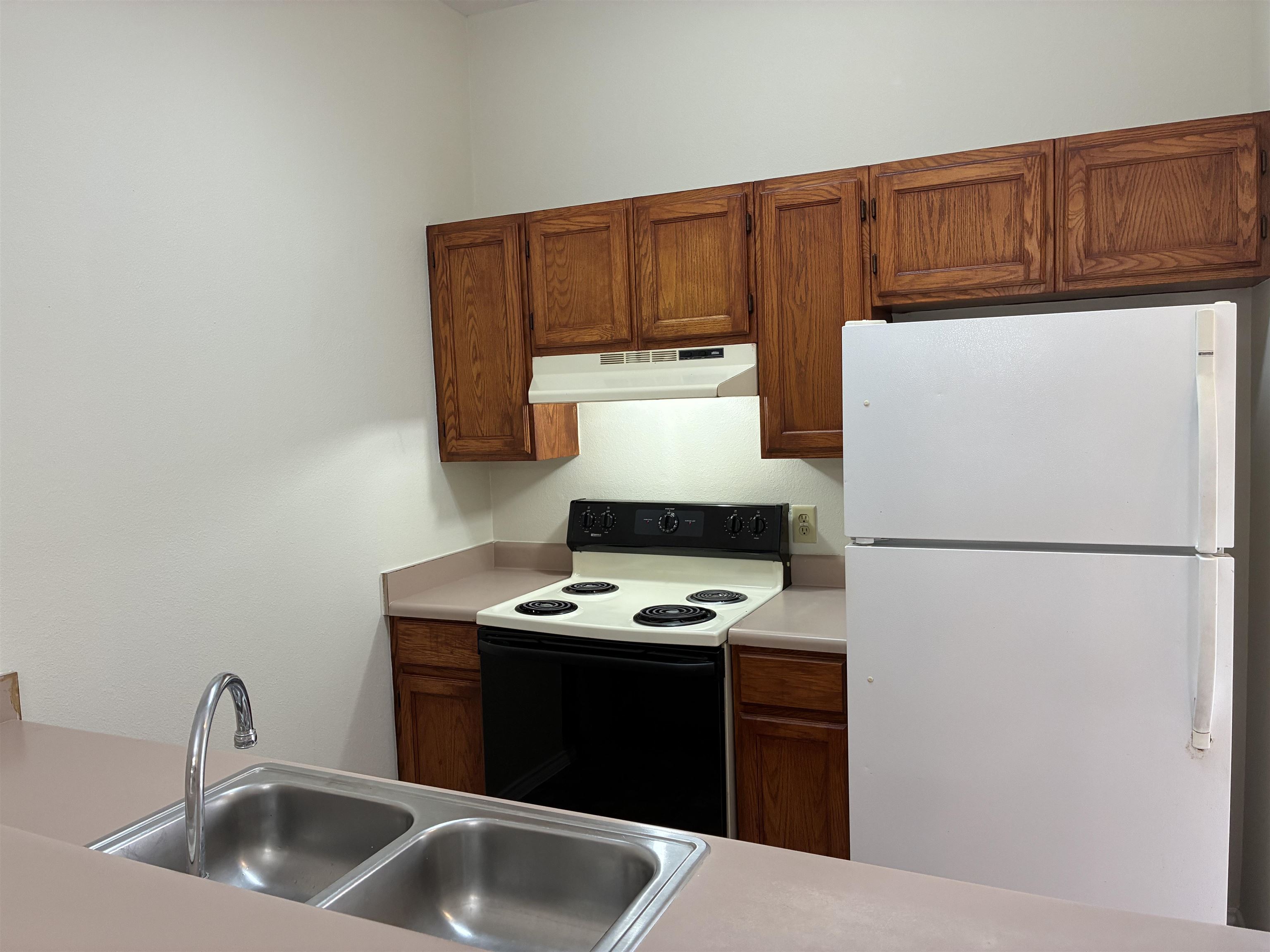 511 Shiloh Dr 14 Property Photo 3