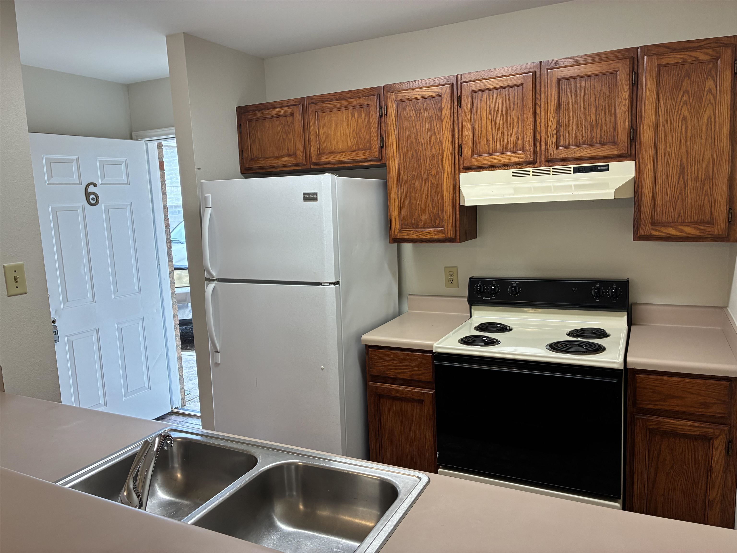 511 Shiloh Dr 6 Property Photo 4