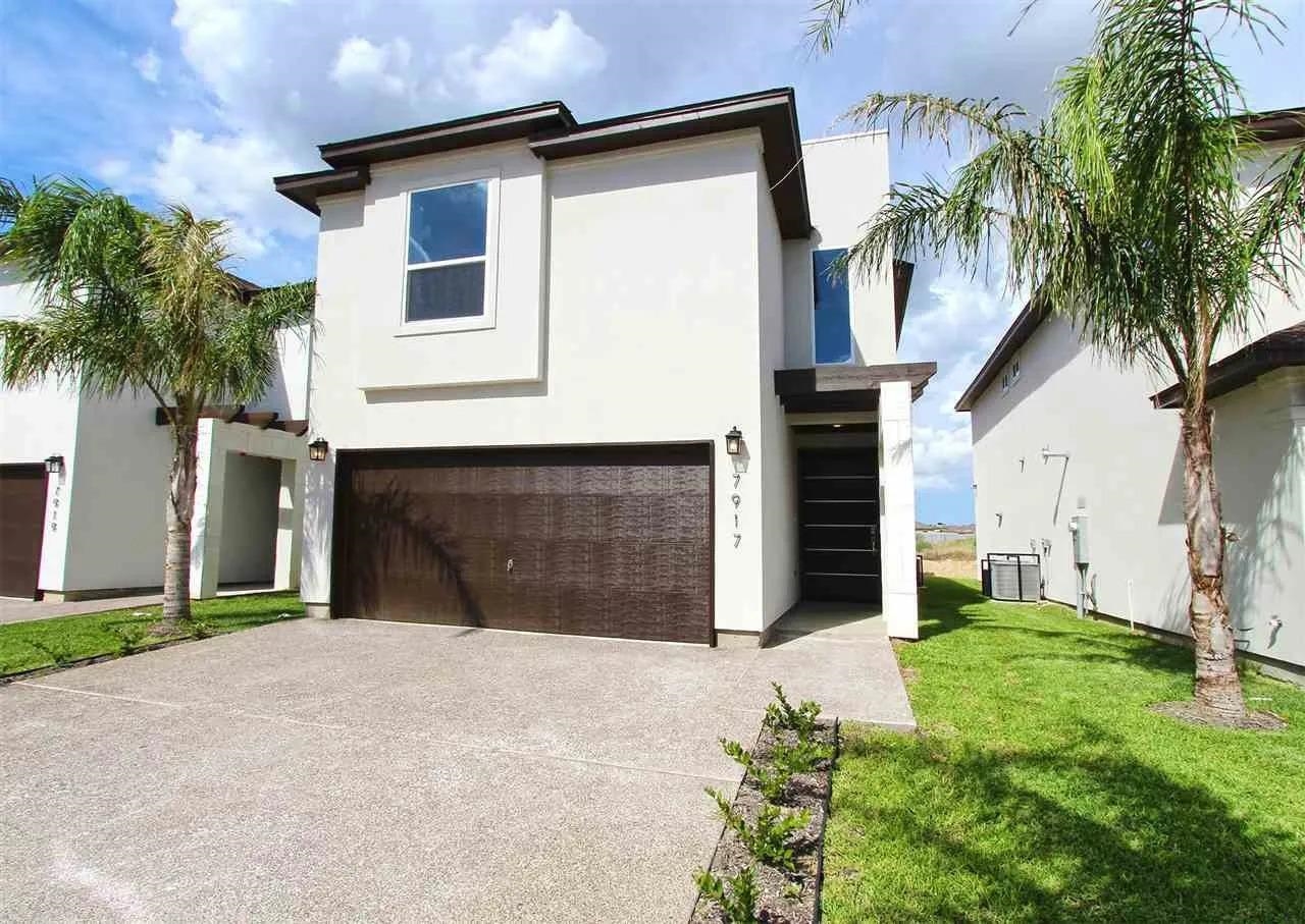 7917 Elka Lp Property Photo 1