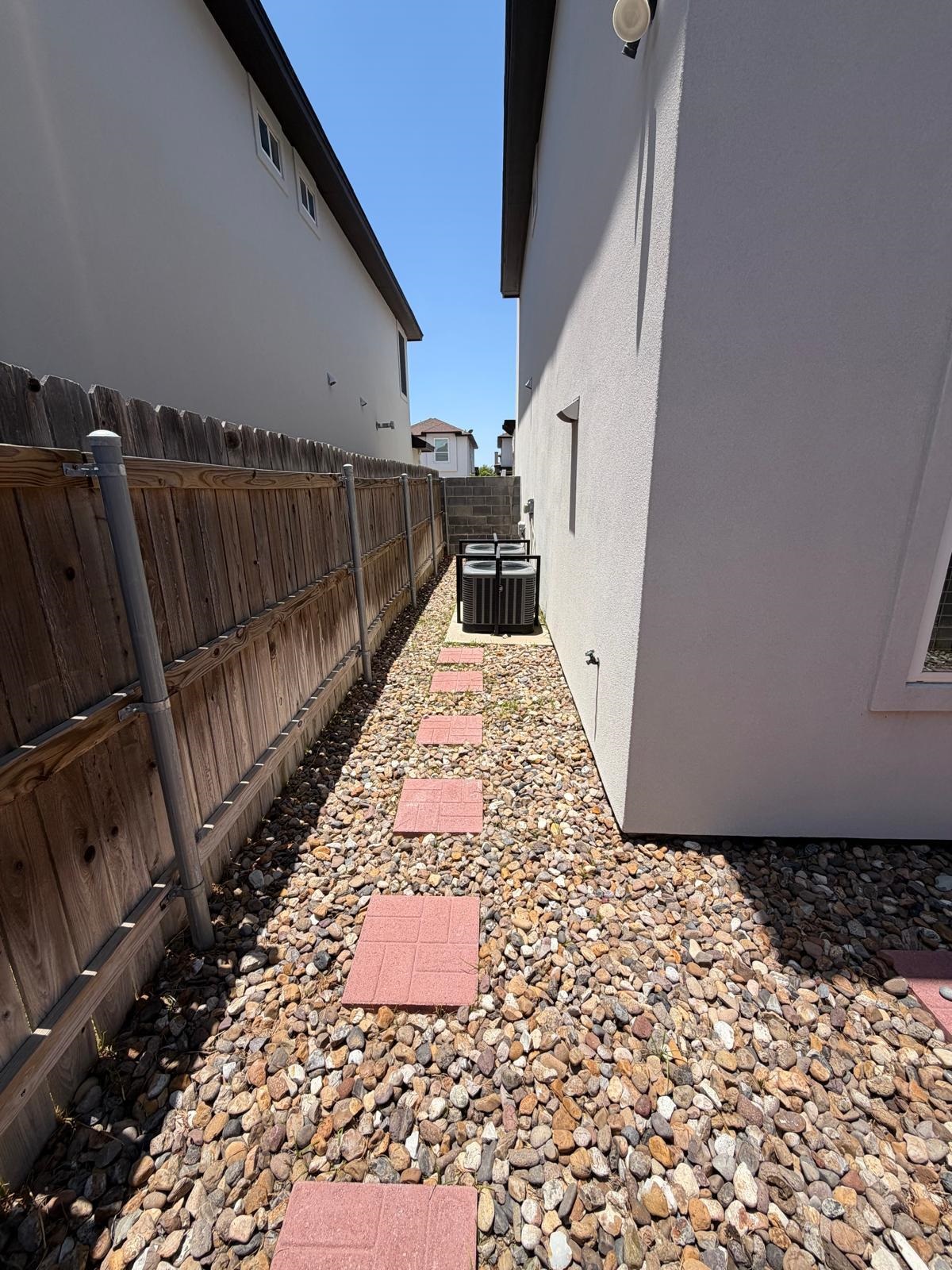 7917 Elka Lp Property Photo 31
