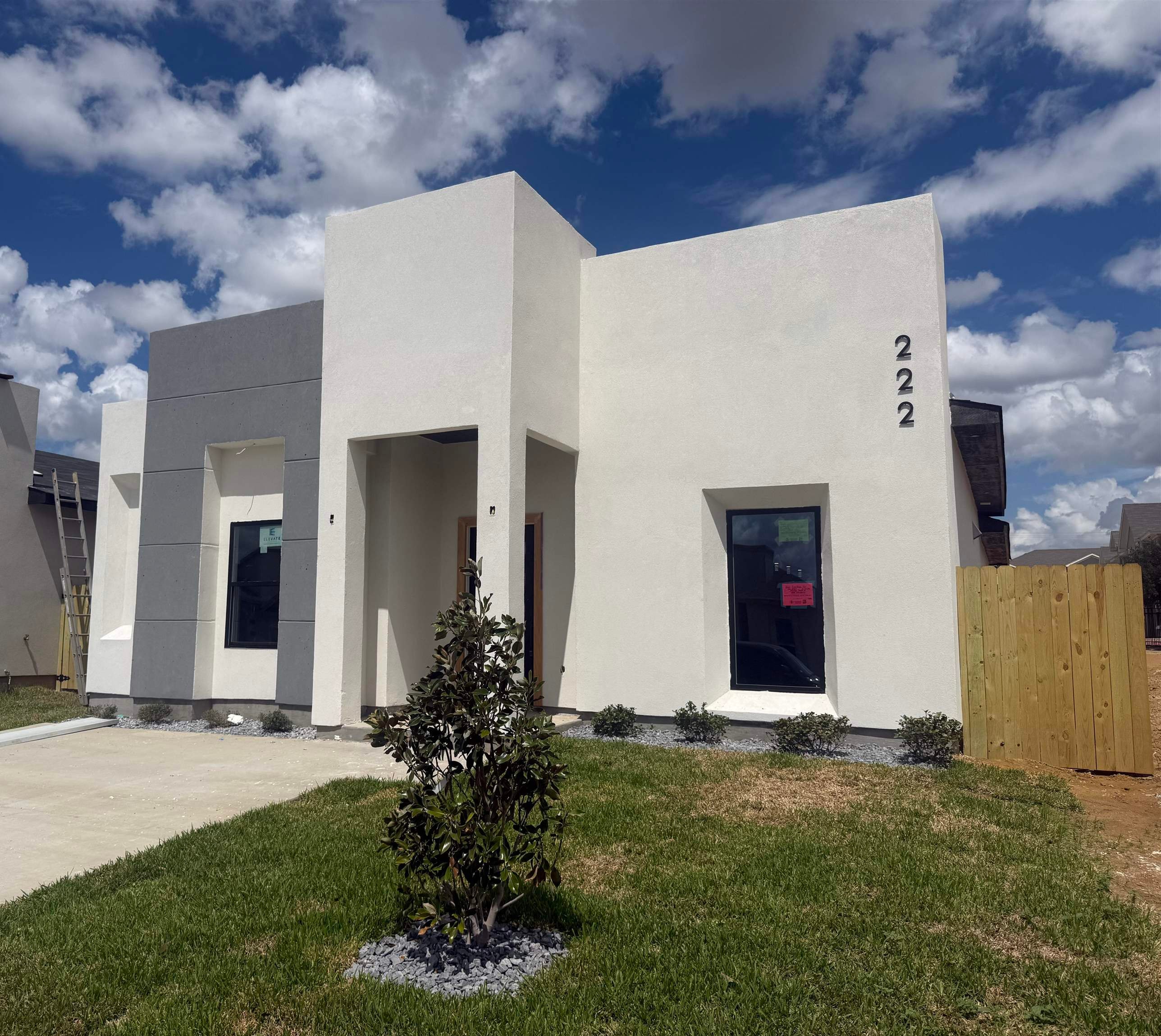 222 Lusitano Dr. Property Photo 2