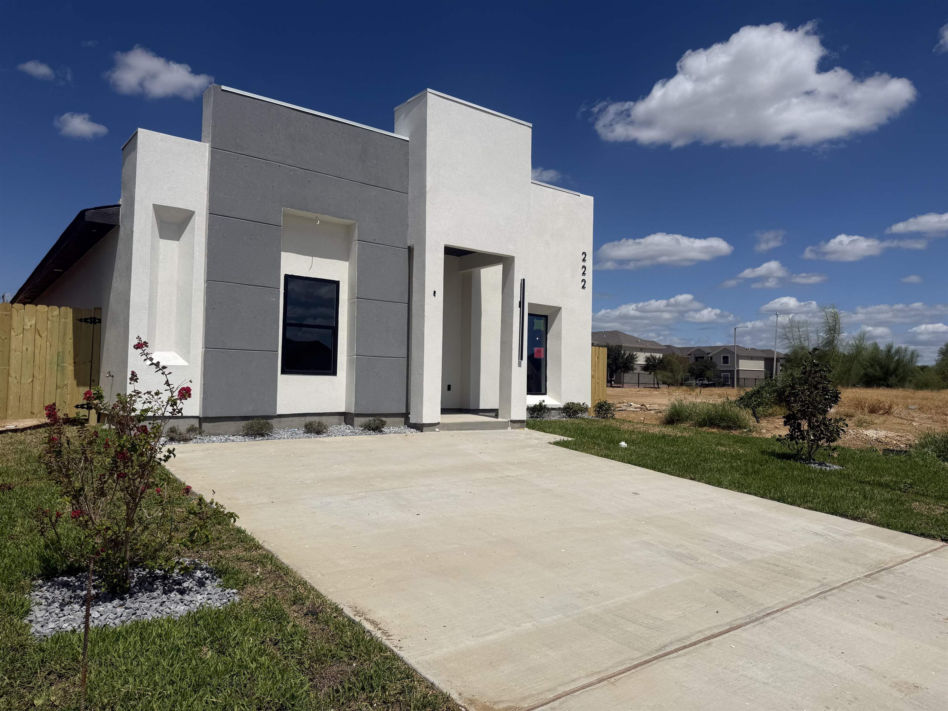 222 Lusitano Dr. Property Photo 3
