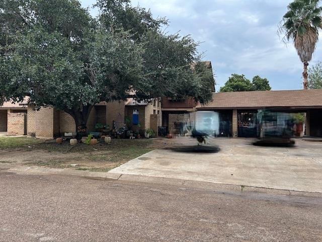 805 Armadillo St. 0
