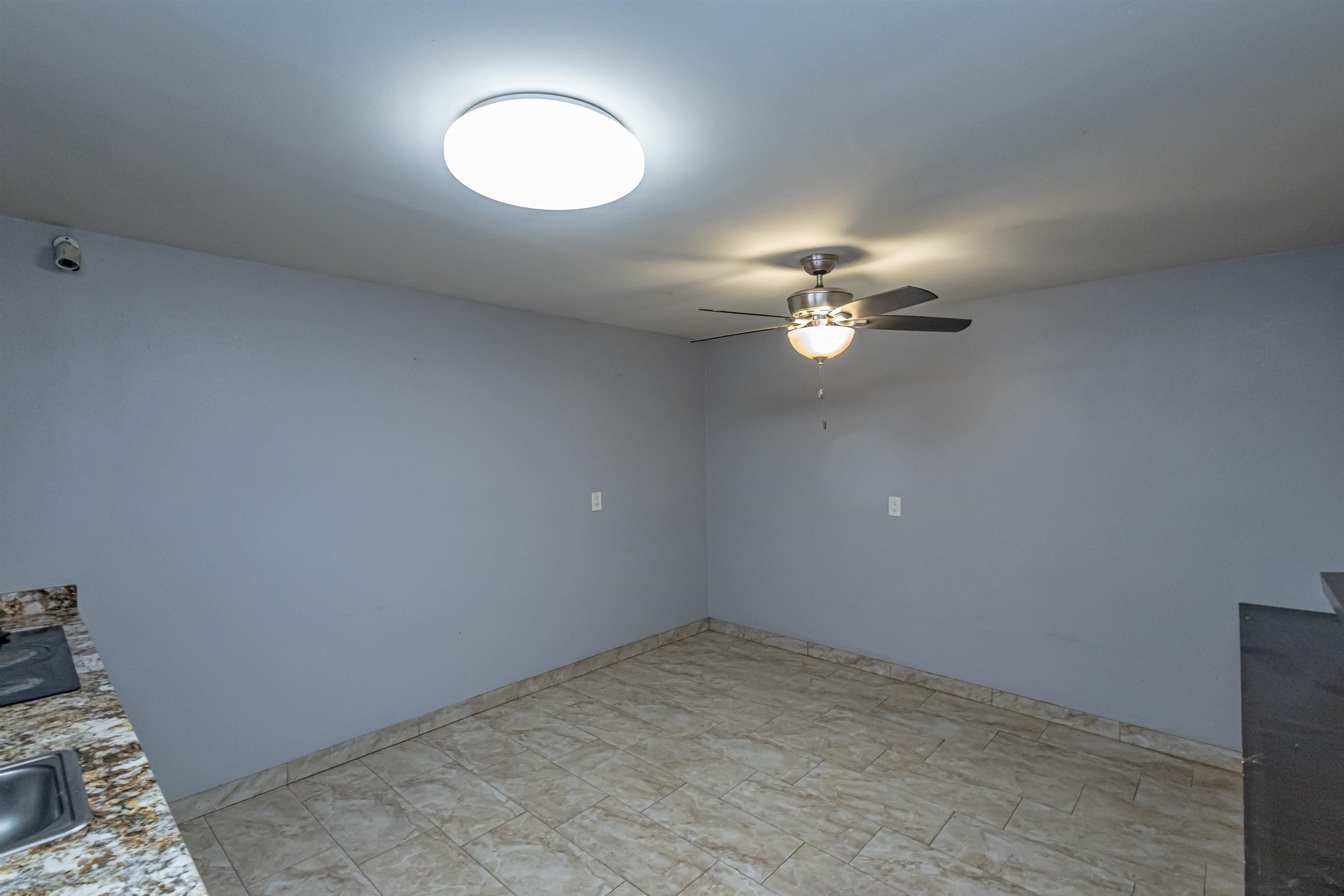 603 N Loring Ave Property Photo 10