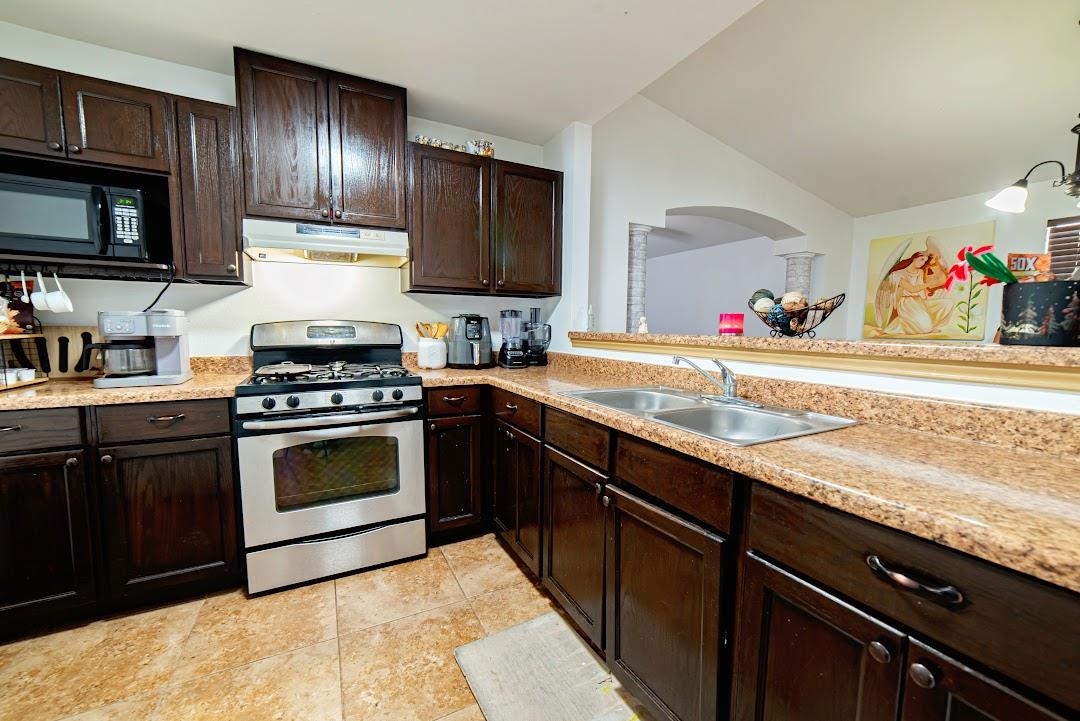 1626 Texoma St Property Photo 8
