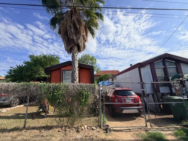 2820 Maryland Ave Property Photo 4