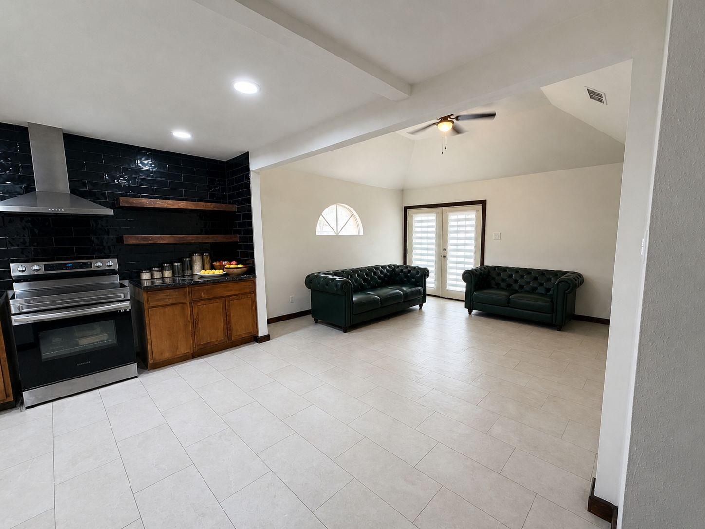 153 Biscayne Lp Property Photo 7