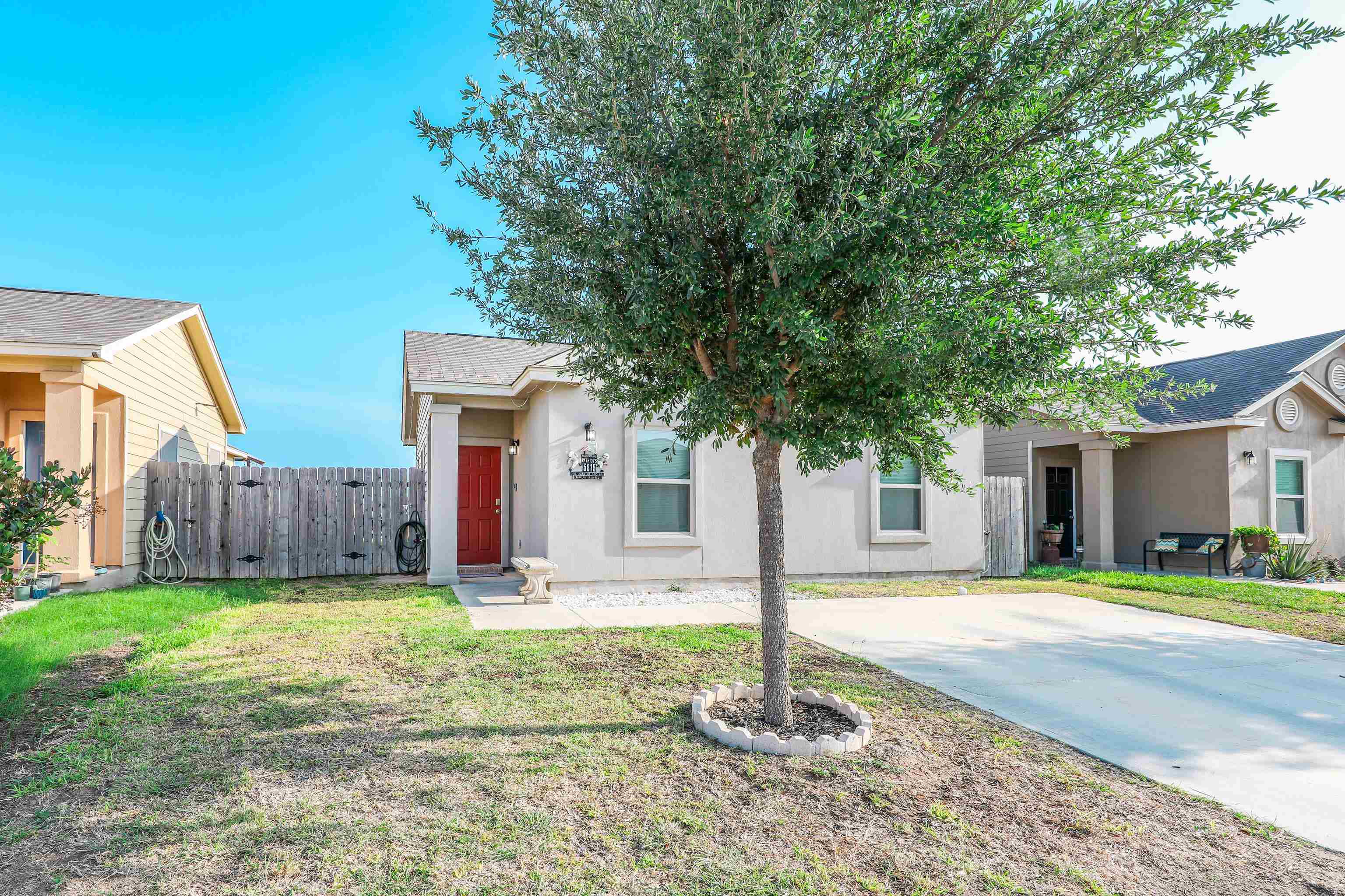 5815 St. Joan Of Arc Lp. Property Photo 1