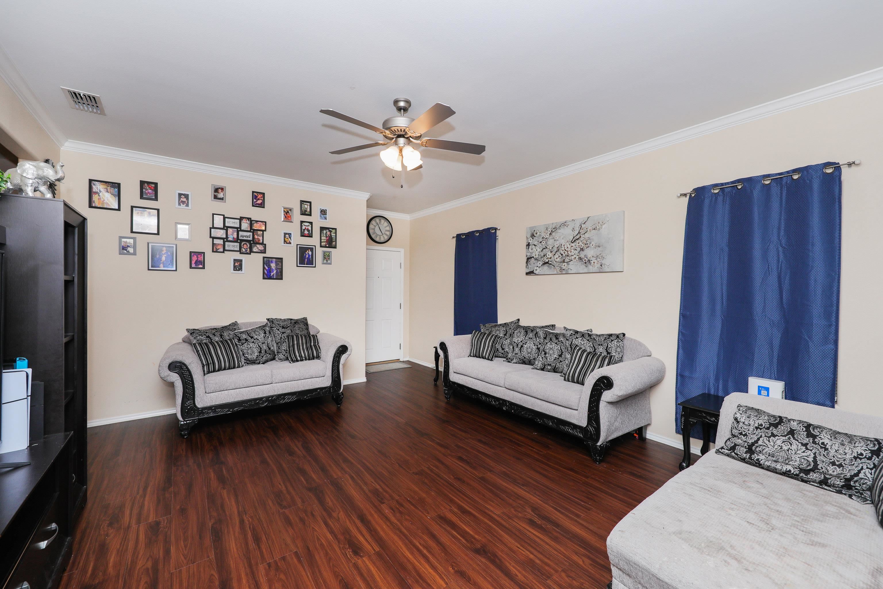 5815 St. Joan Of Arc Lp. Property Photo 7