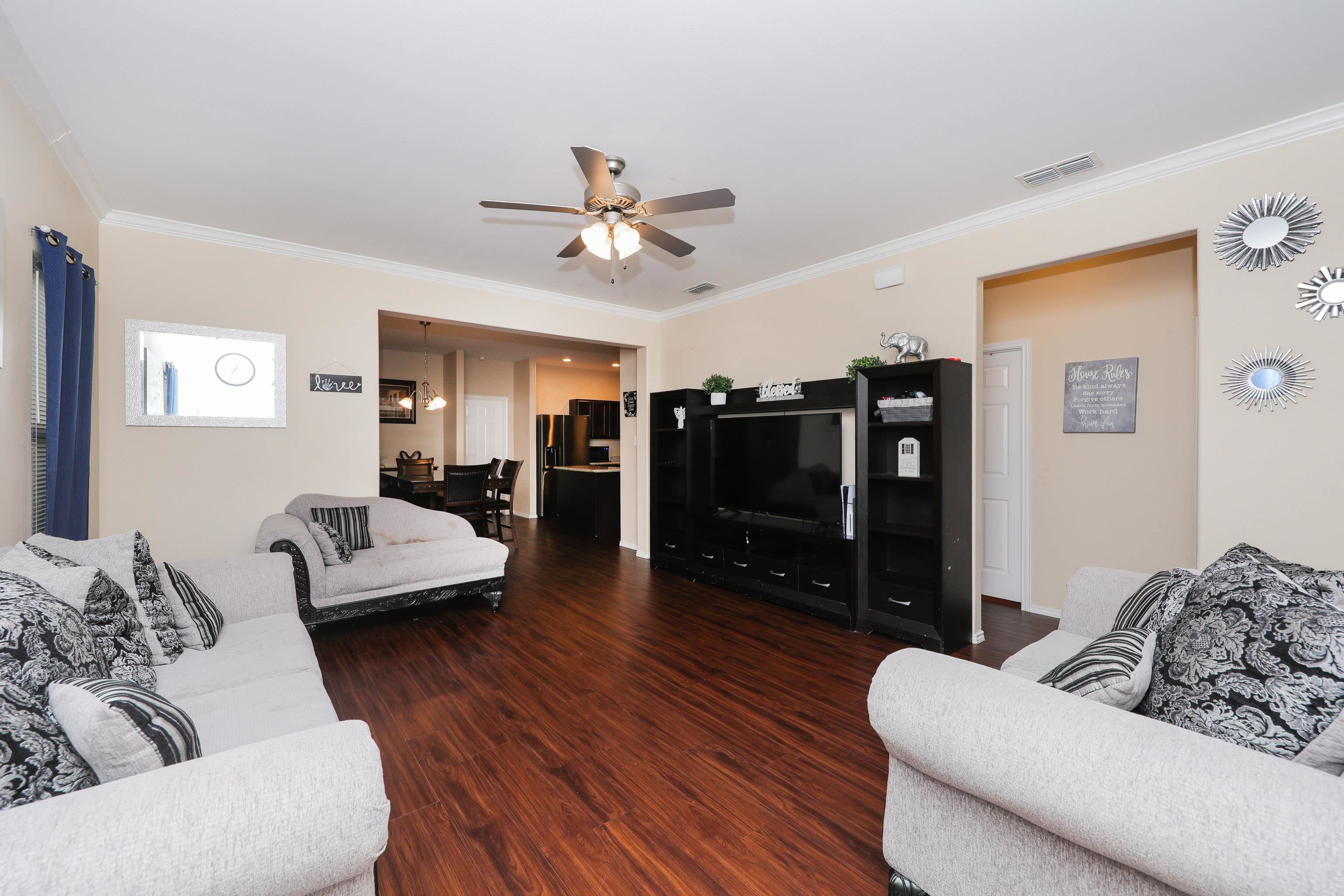 5815 St. Joan Of Arc Lp. Property Photo 12