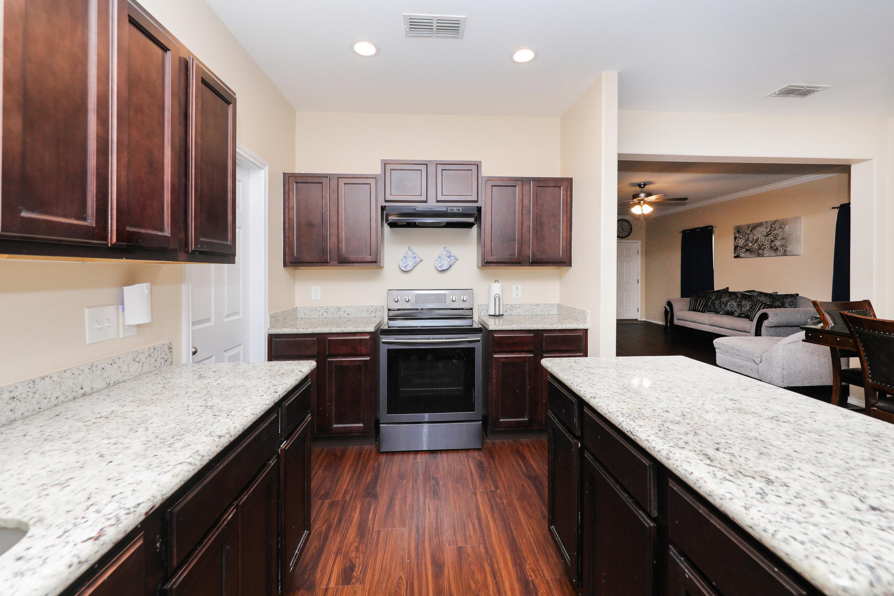 5815 St. Joan Of Arc Lp. Property Photo 15