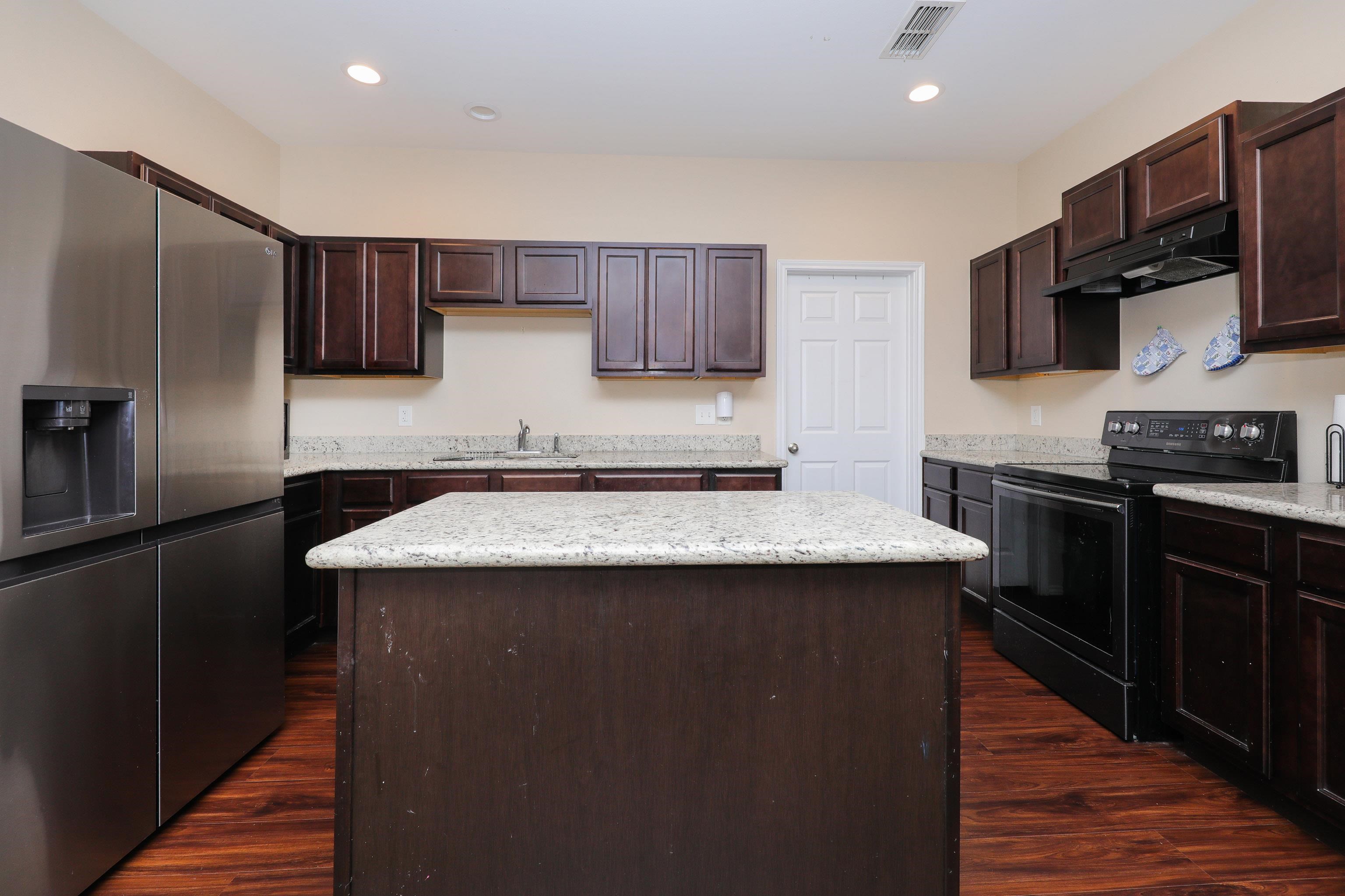 5815 St. Joan Of Arc Lp. Property Photo 17