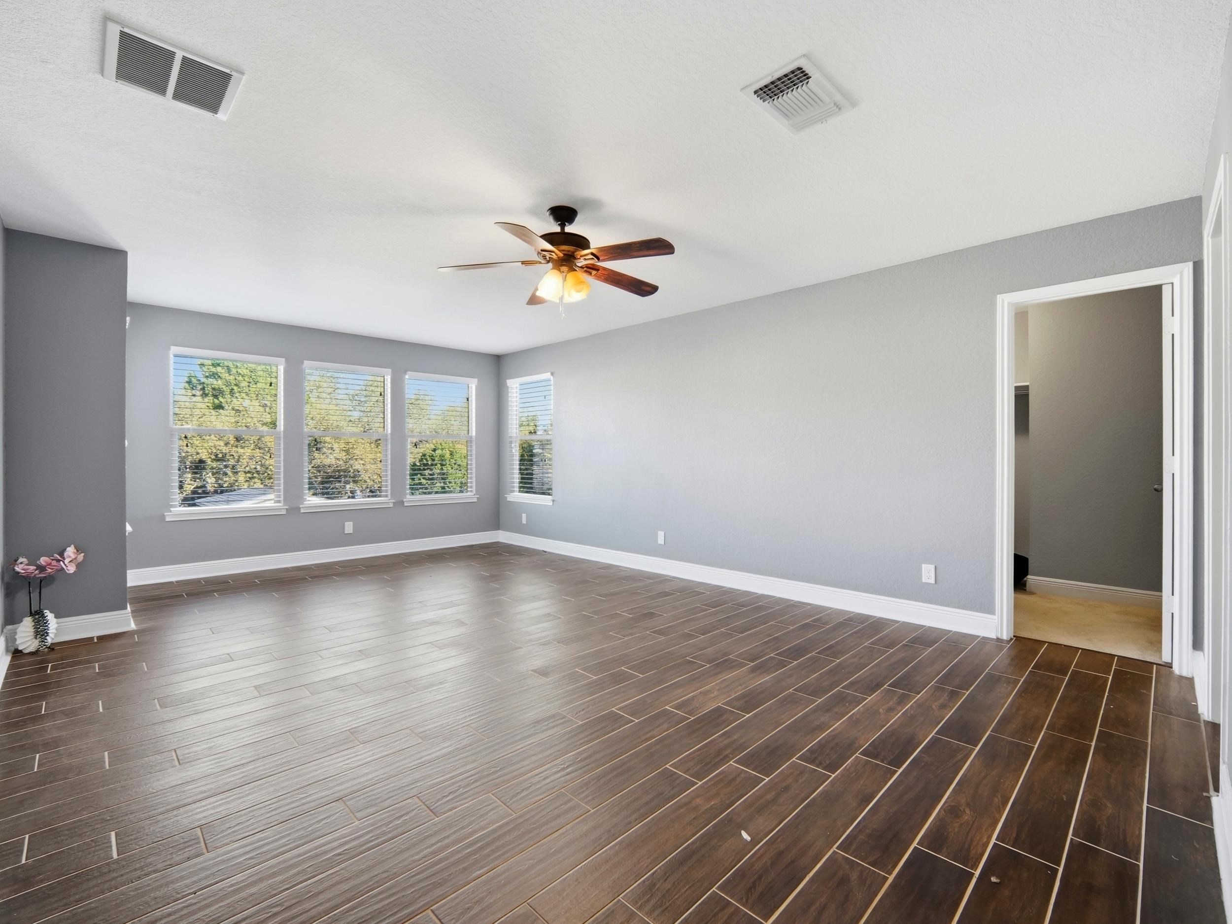 4431 Oak Roset Property Photo 16