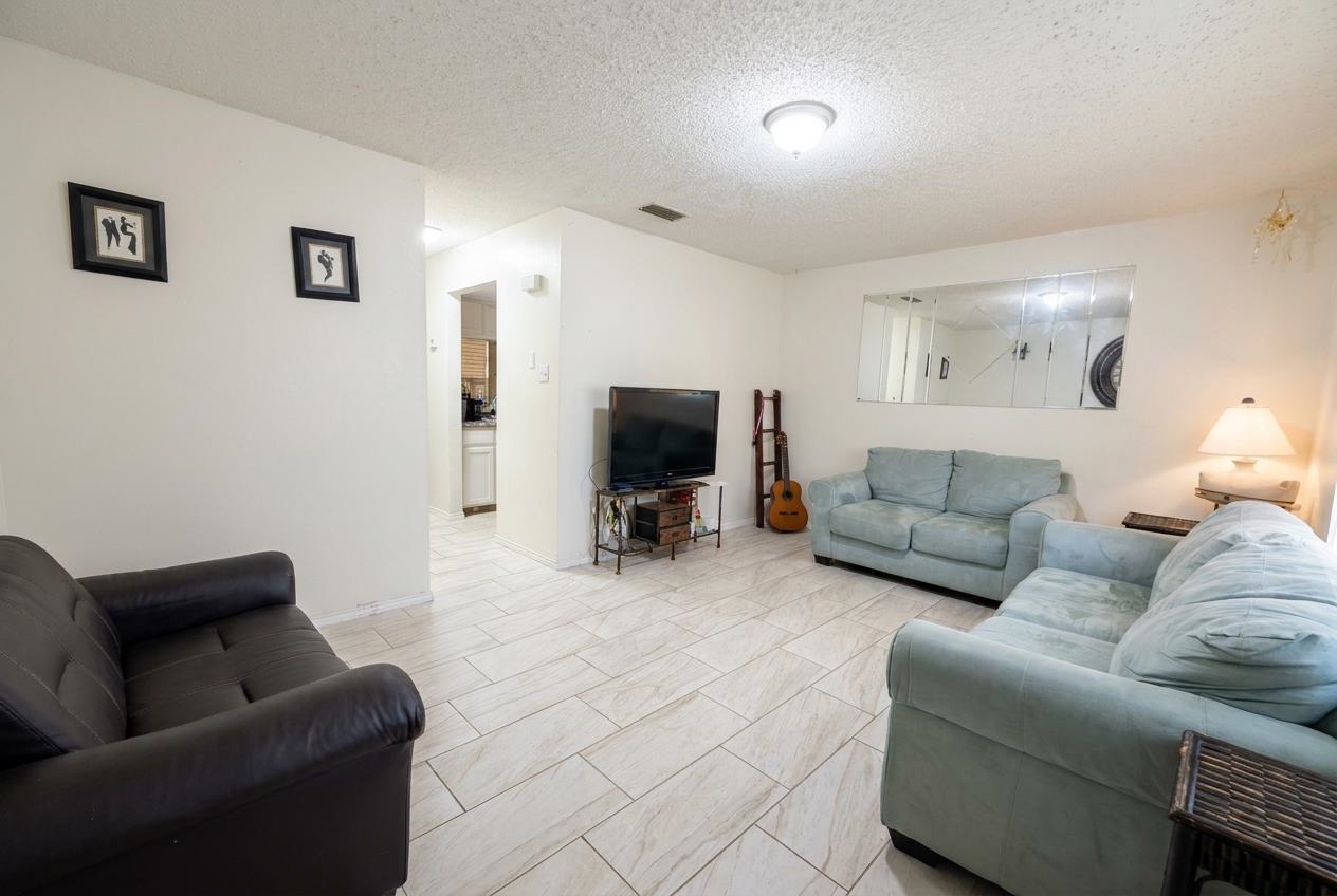 8710 Mcpherson Rd 4d Property Photo 3