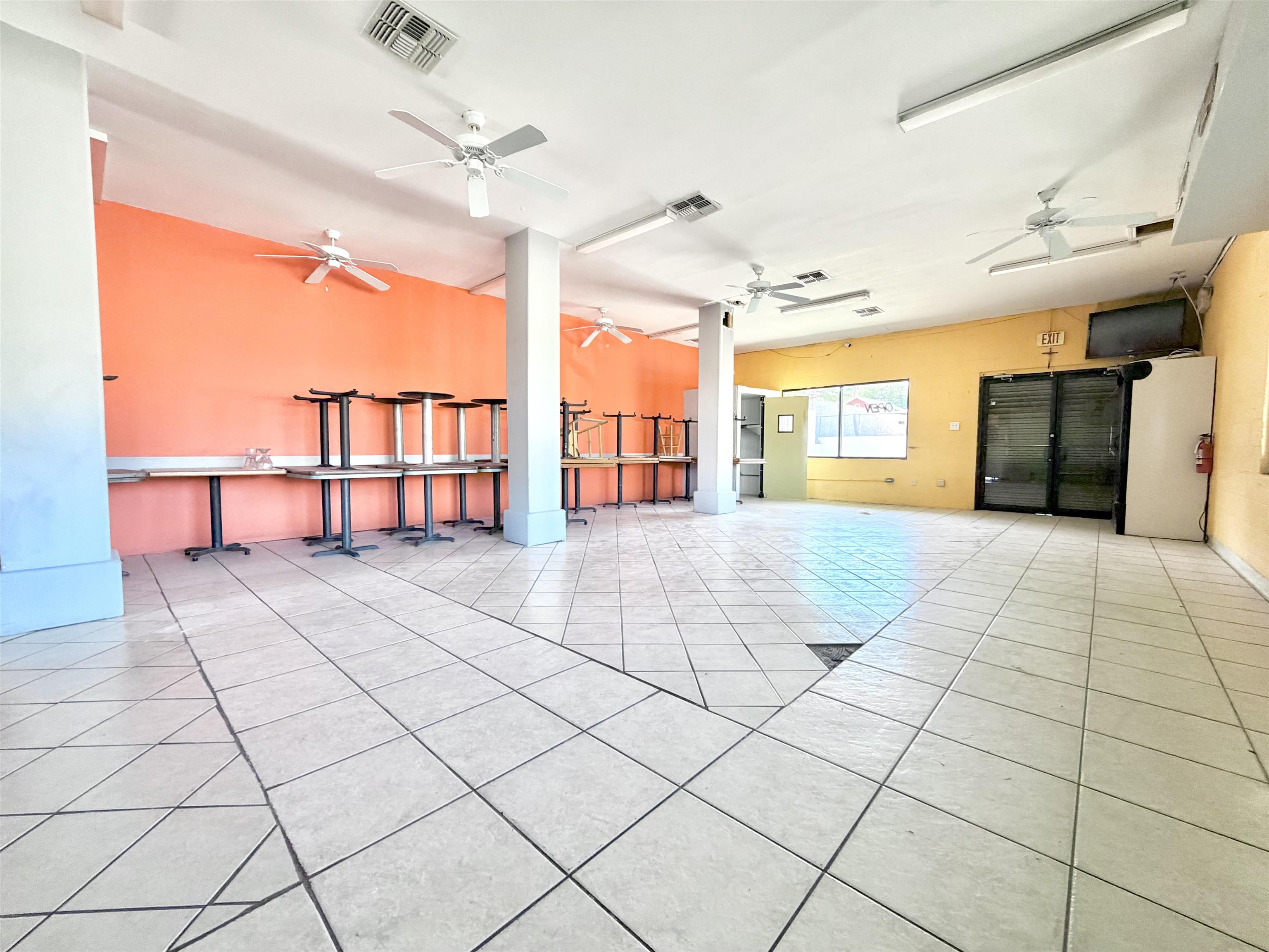 401 Stewart St Property Photo 5