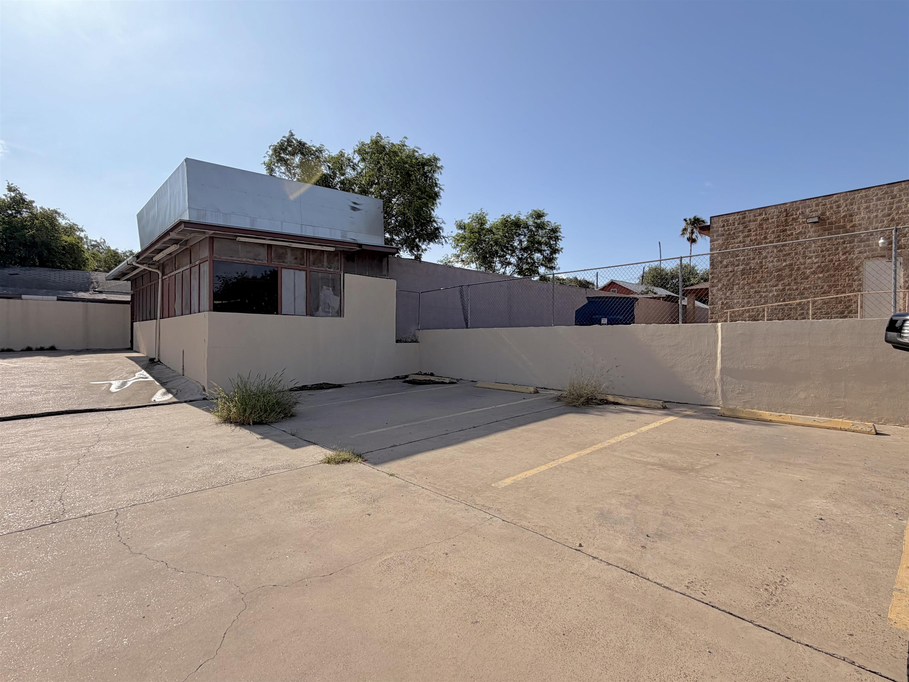 401 Stewart St Property Photo 13