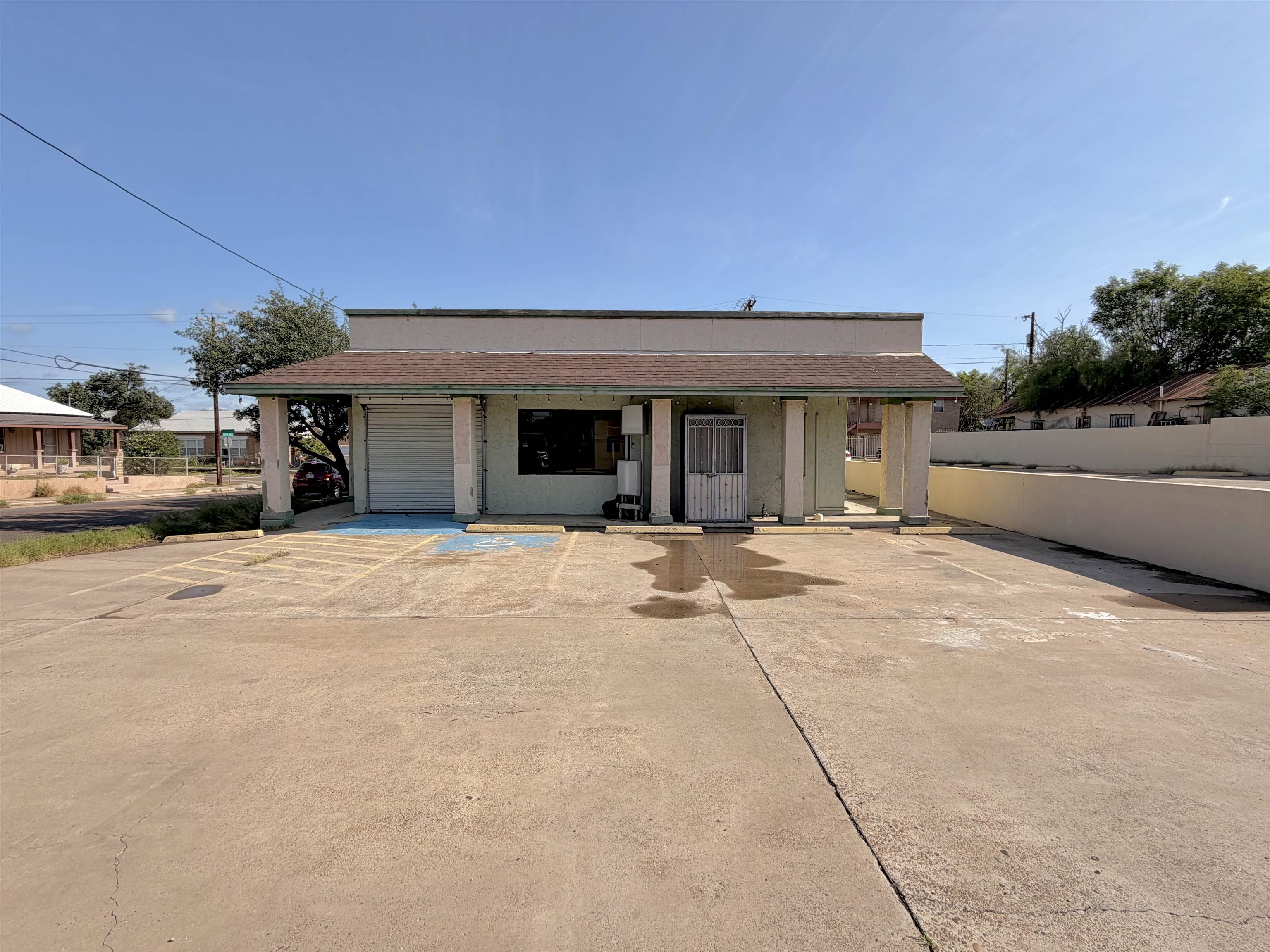 401 Stewart St Property Photo 12