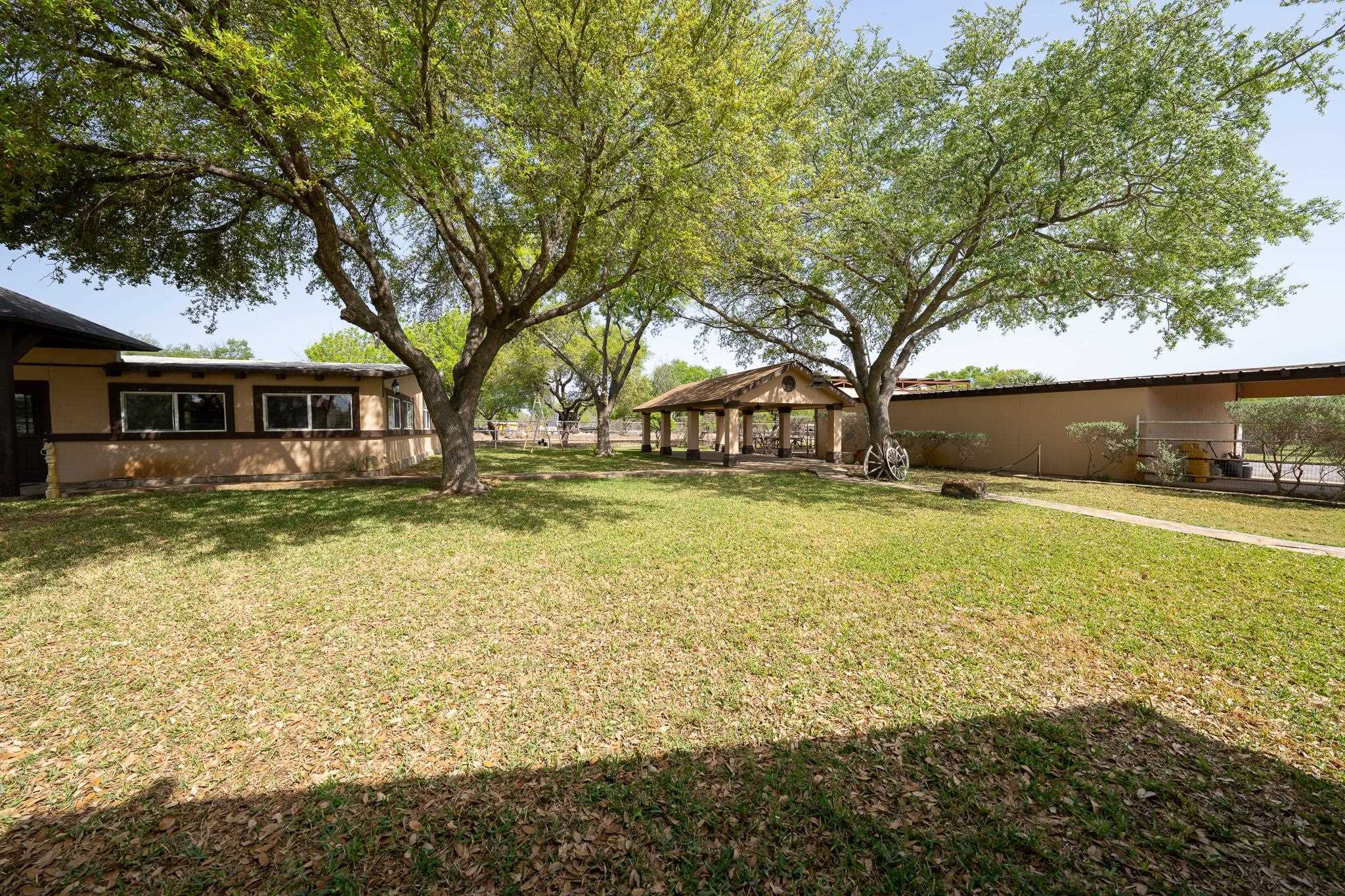 156 Well Ln Property Photo 8