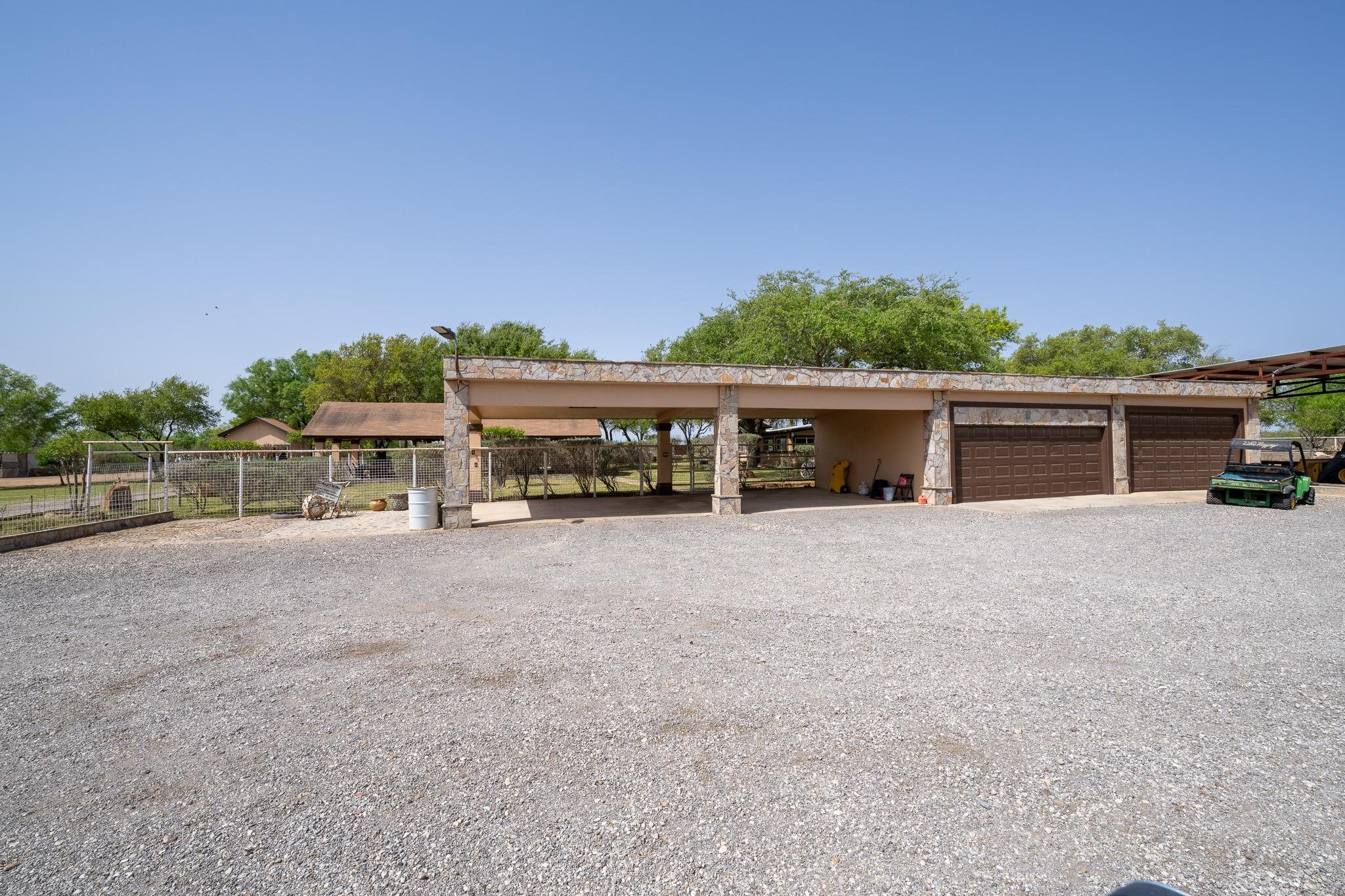 156 Well Ln Property Photo 11