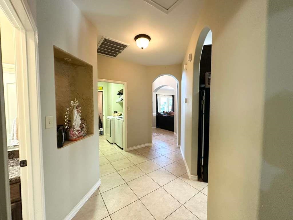 3918 Aidin St Property Photo 6