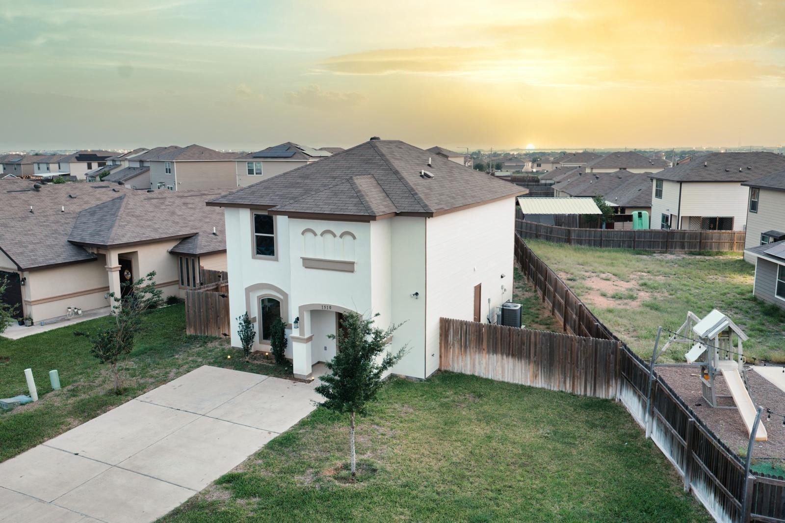 1510 Port Texas Dr. Property Photo 2